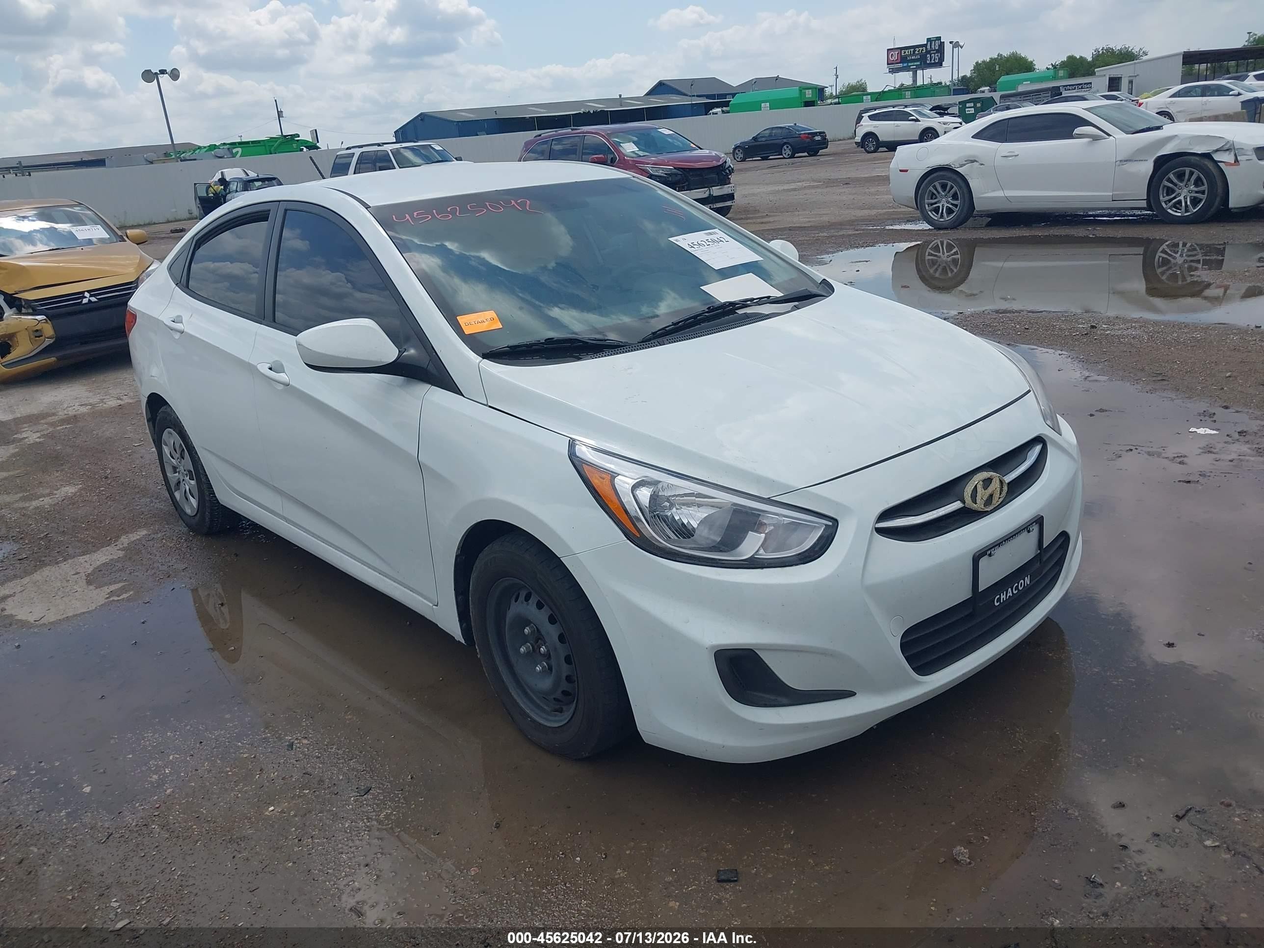 2015 Hyundai Accent Gls Белый vin: KMHCT4AE3FU825517