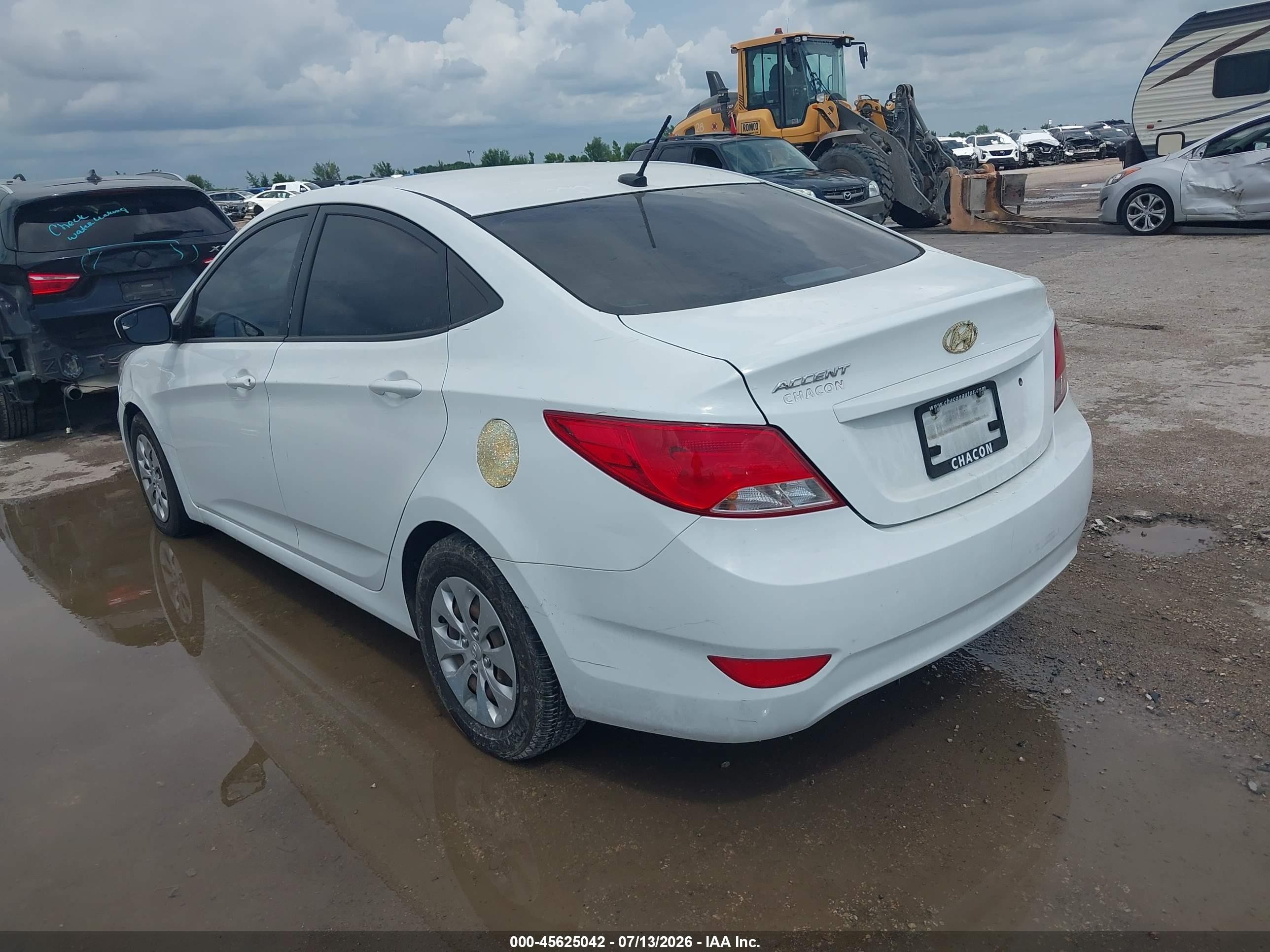 2015 Hyundai Accent Gls Белый vin: KMHCT4AE3FU825517