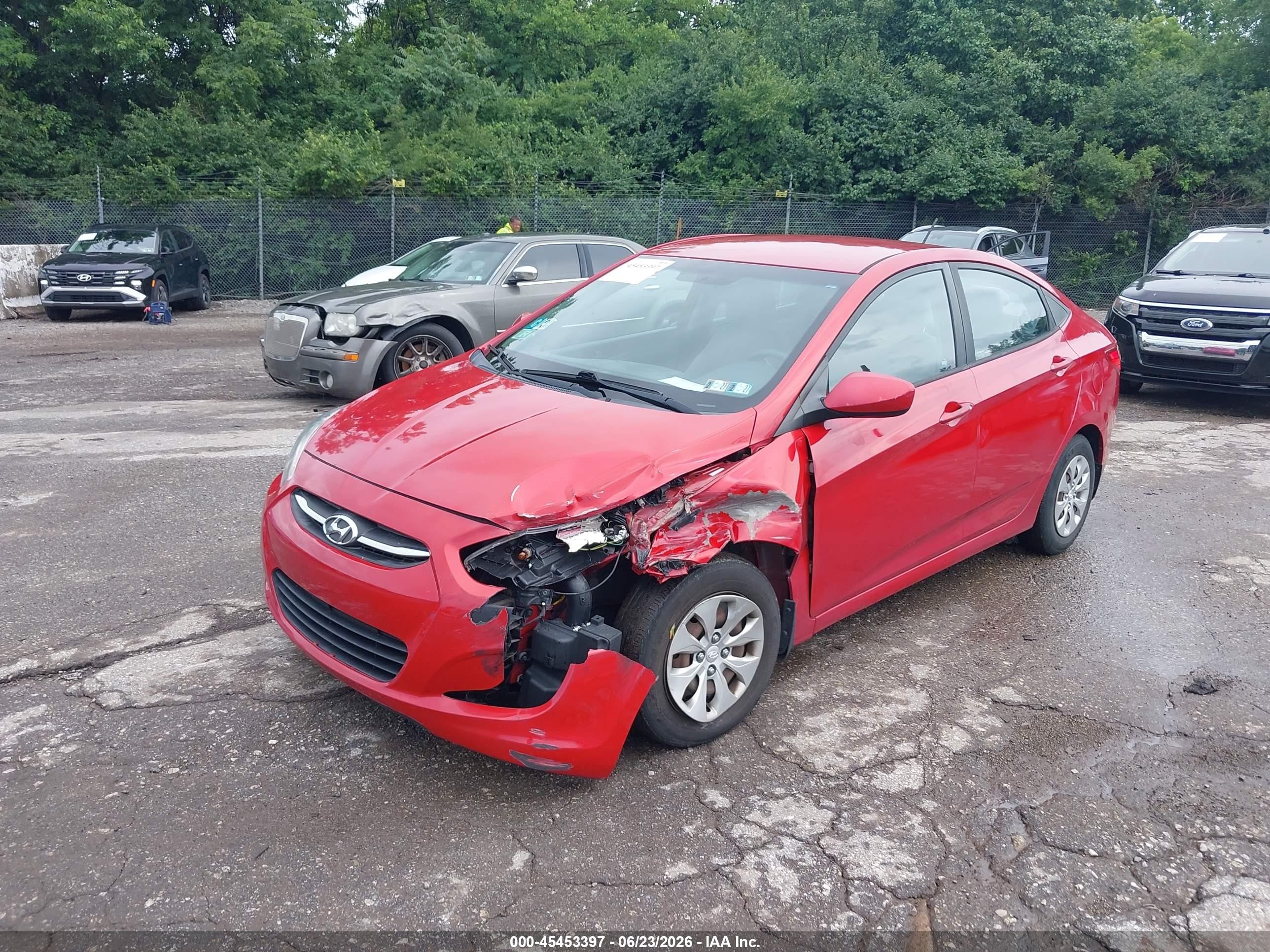 2015 Hyundai Accent Gls Red vin: KMHCT4AE3FU917792