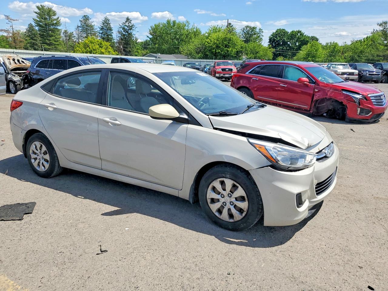 2015 Hyundai Accent Gls White vin: KMHCT4AE3FU927433