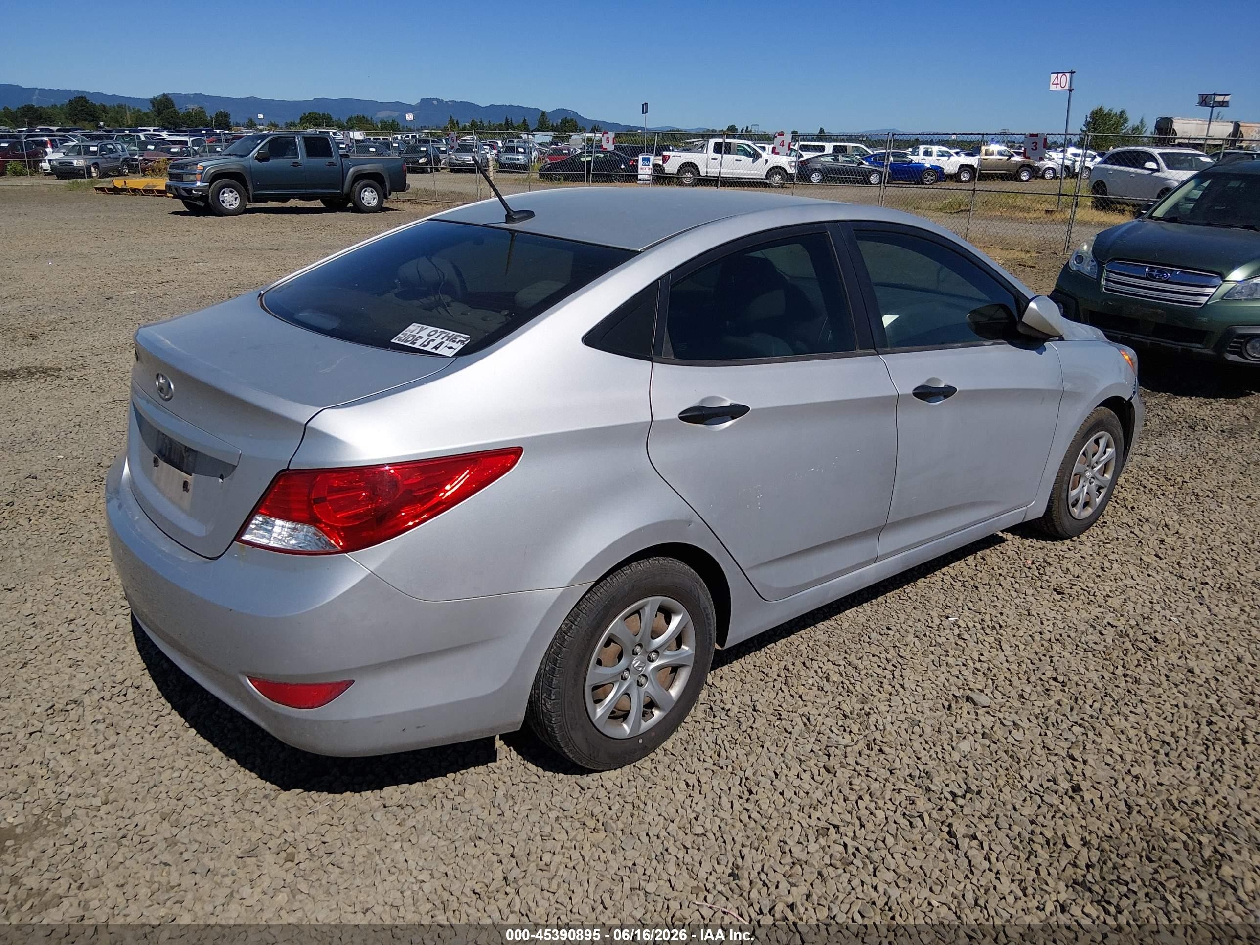2012 Hyundai Accent Gls Silver vin: KMHCT4AE4CU083334