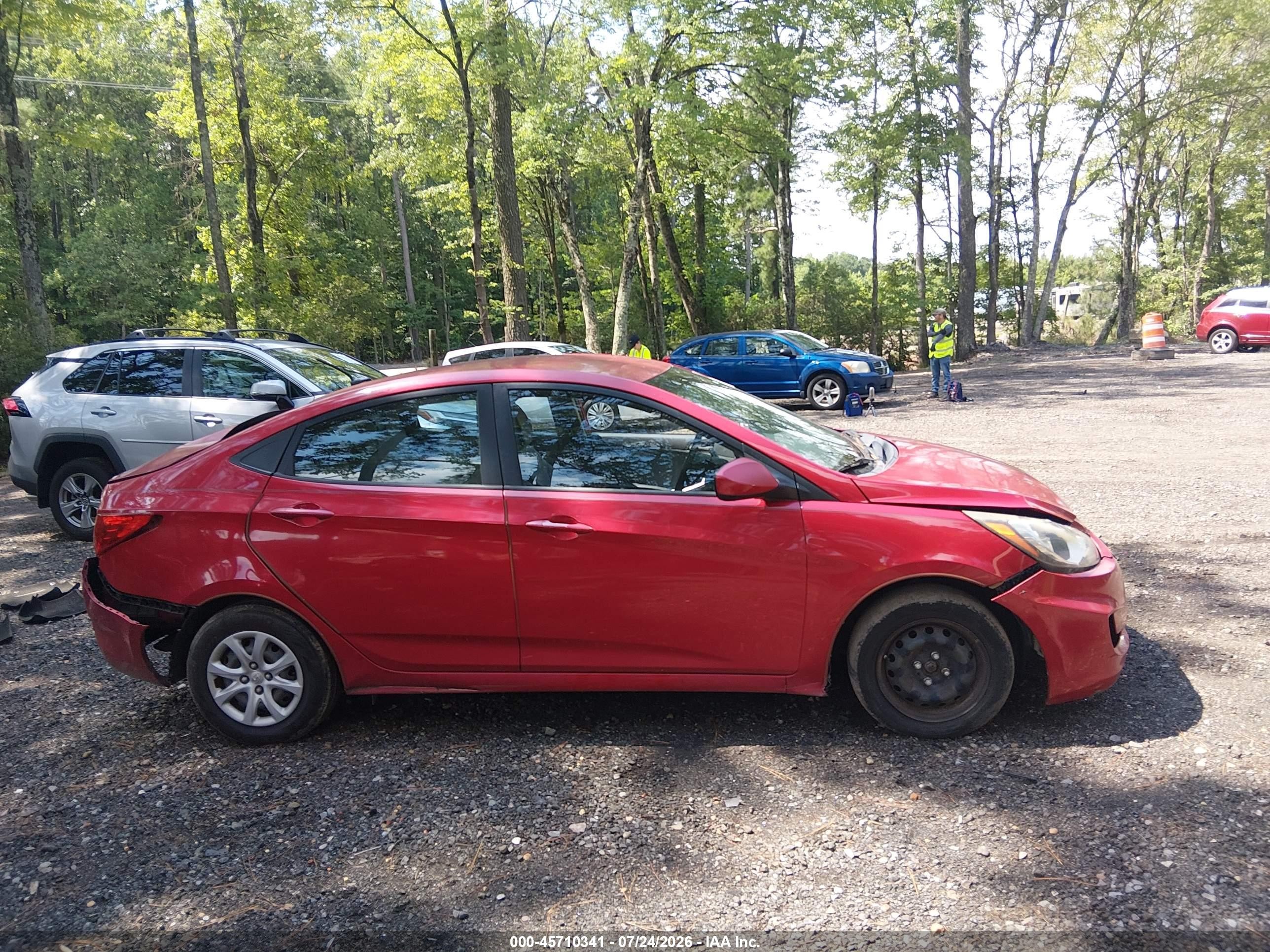 2012 Hyundai Accent Gls Red vin: KMHCT4AE4CU206937