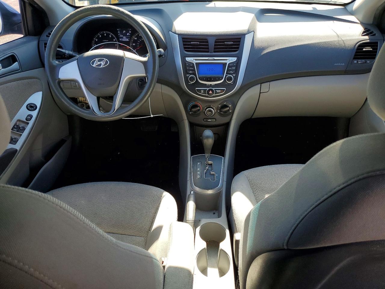 2012 Hyundai Accent Gls Серебряный vin: KMHCT4AE4CU242580