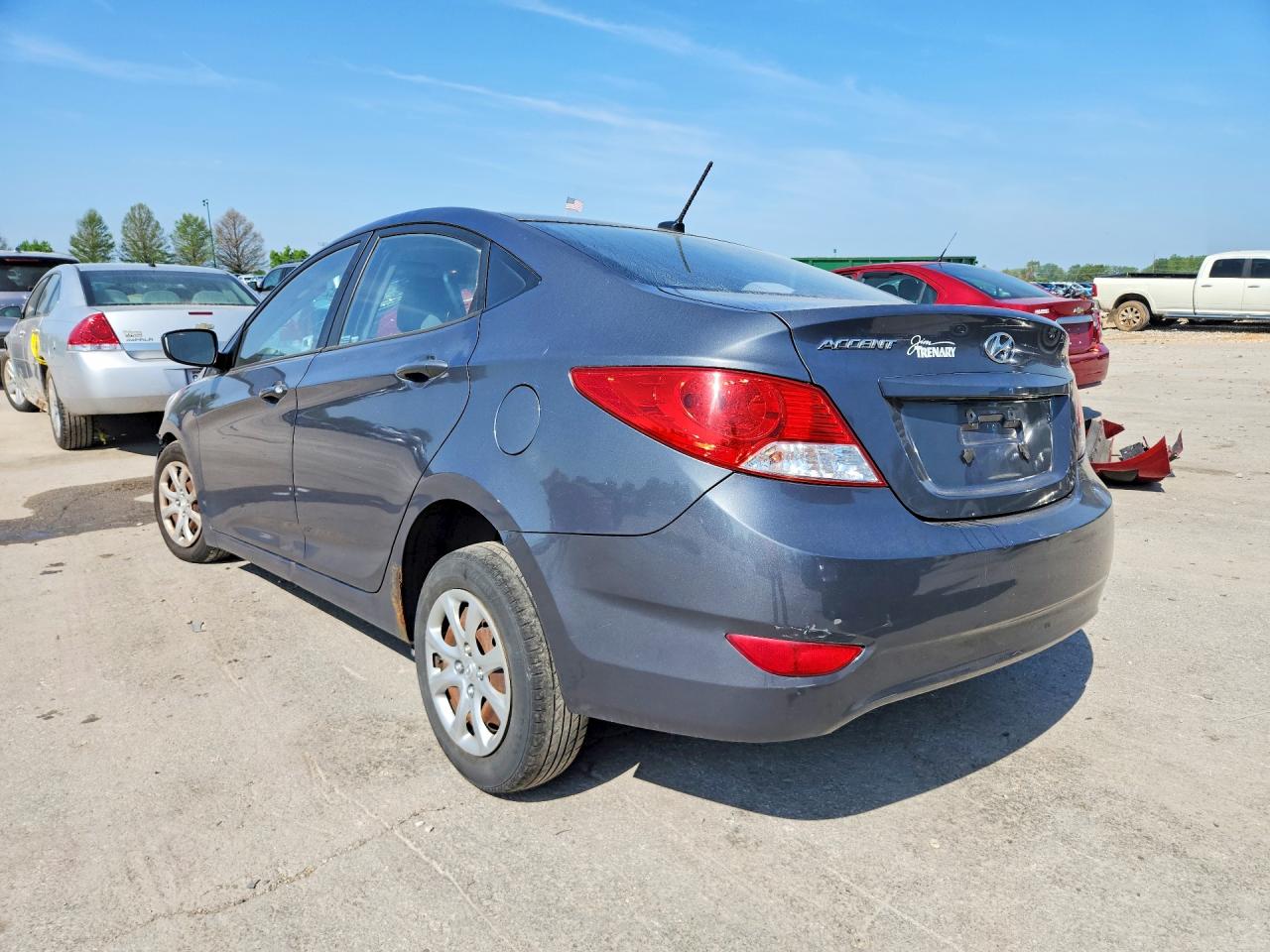 2013 Hyundai Accent Gls Gray vin: KMHCT4AE4DU375549