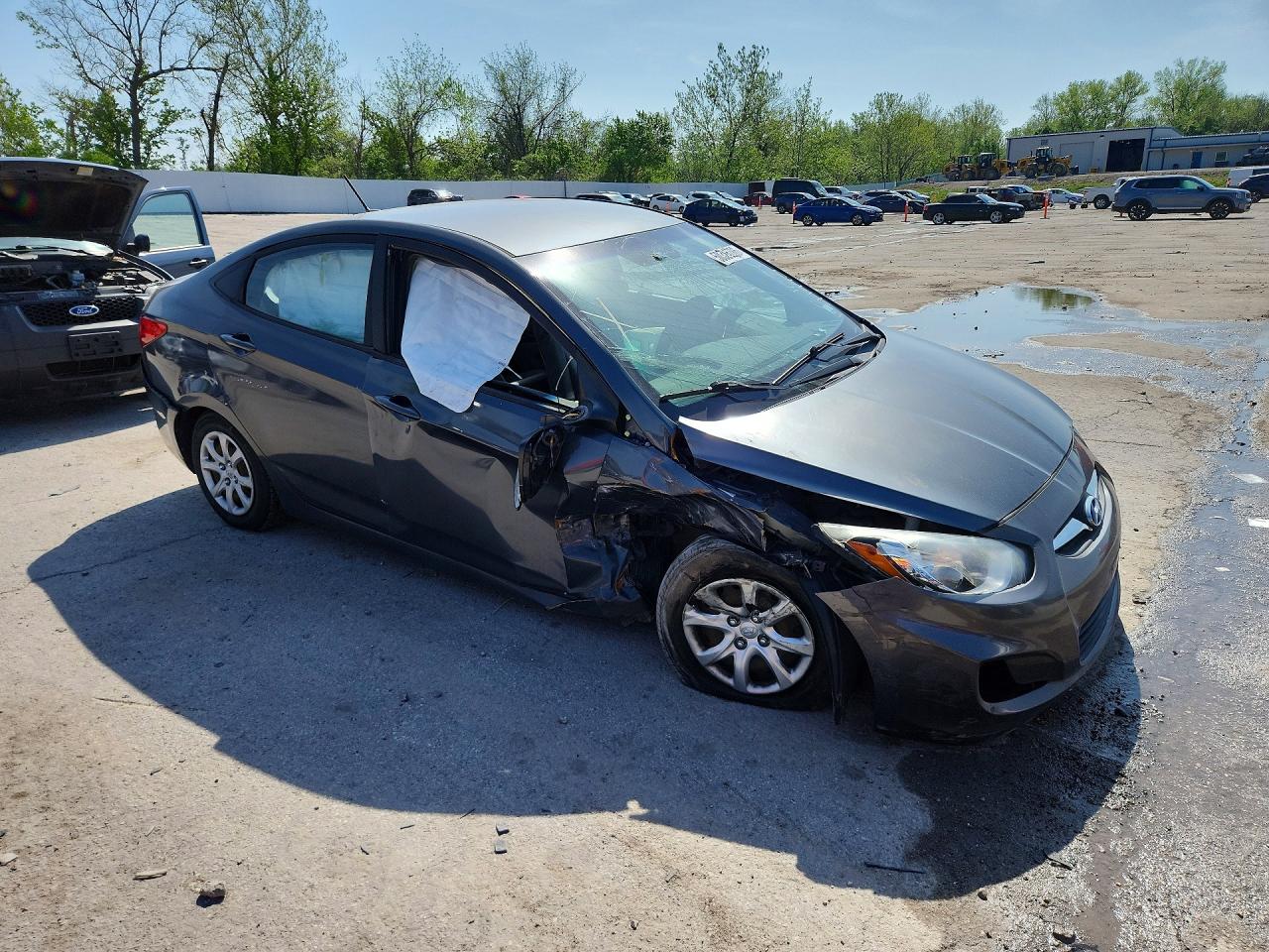 2013 Hyundai Accent Gls Gray vin: KMHCT4AE4DU375549