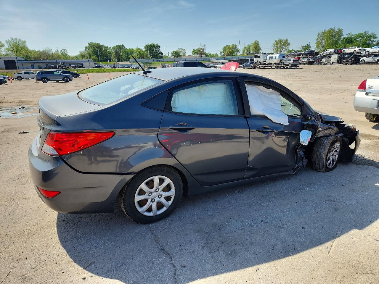 2013 Hyundai Accent Gls Gray vin: KMHCT4AE4DU375549