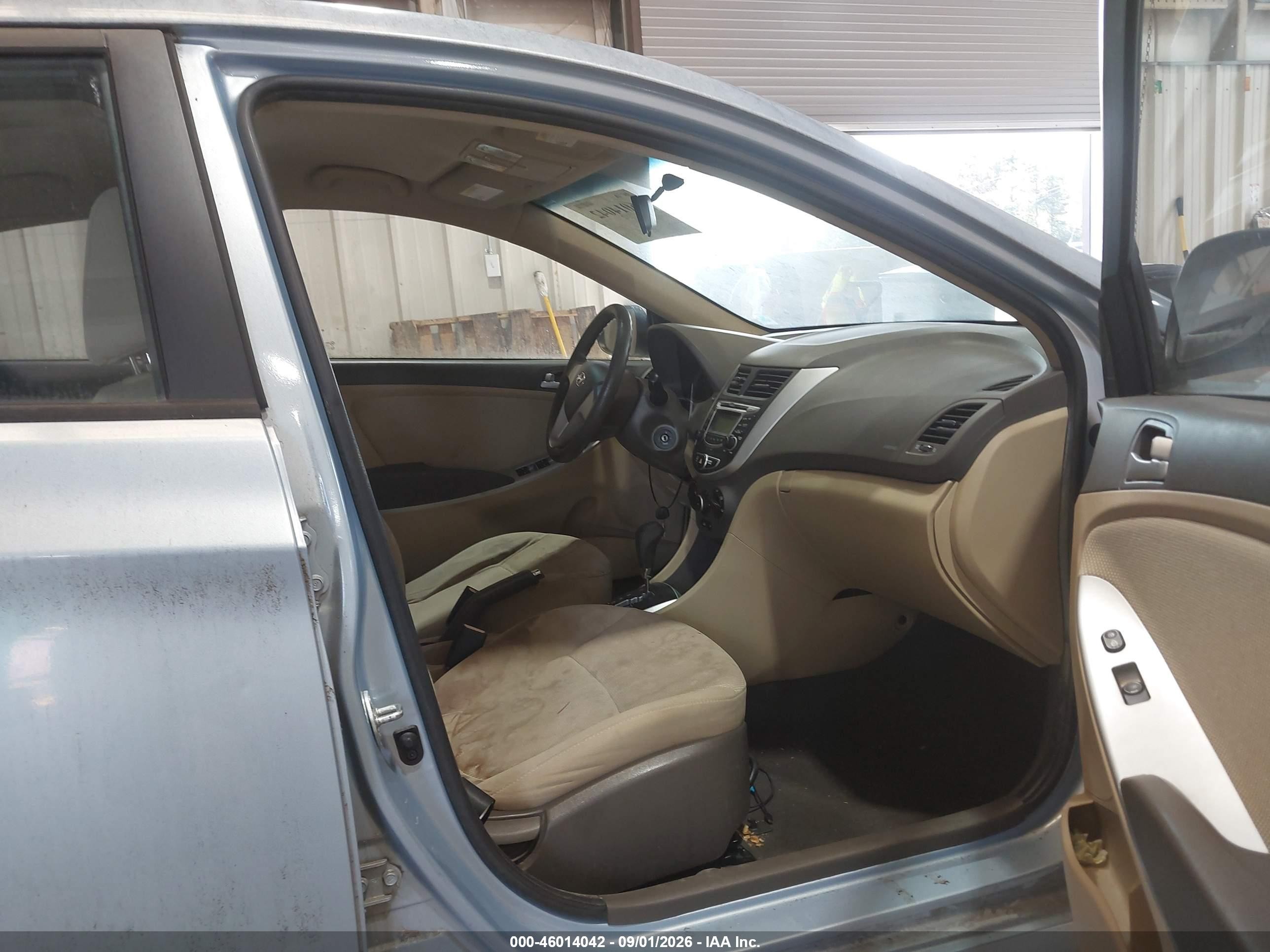 2013 Hyundai Accent Gls Light Blue vin: KMHCT4AE4DU488658