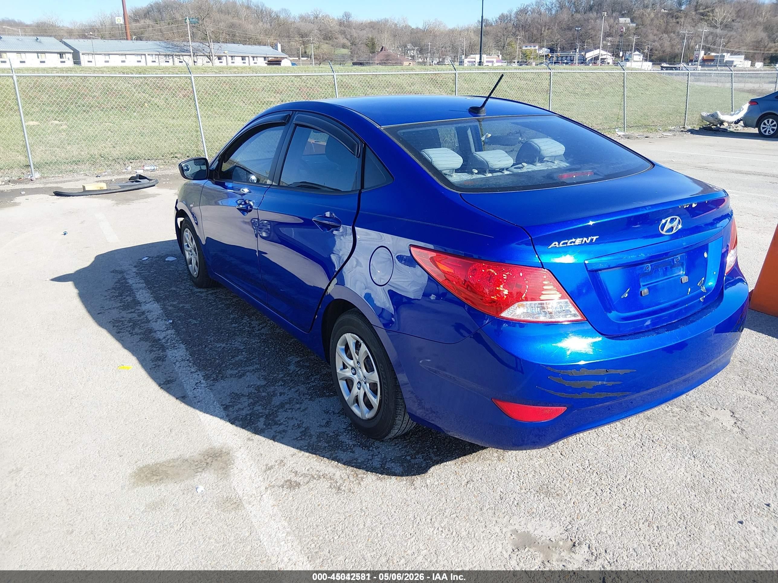 2013 Hyundai Accent Gls Blue vin: KMHCT4AE4DU503076