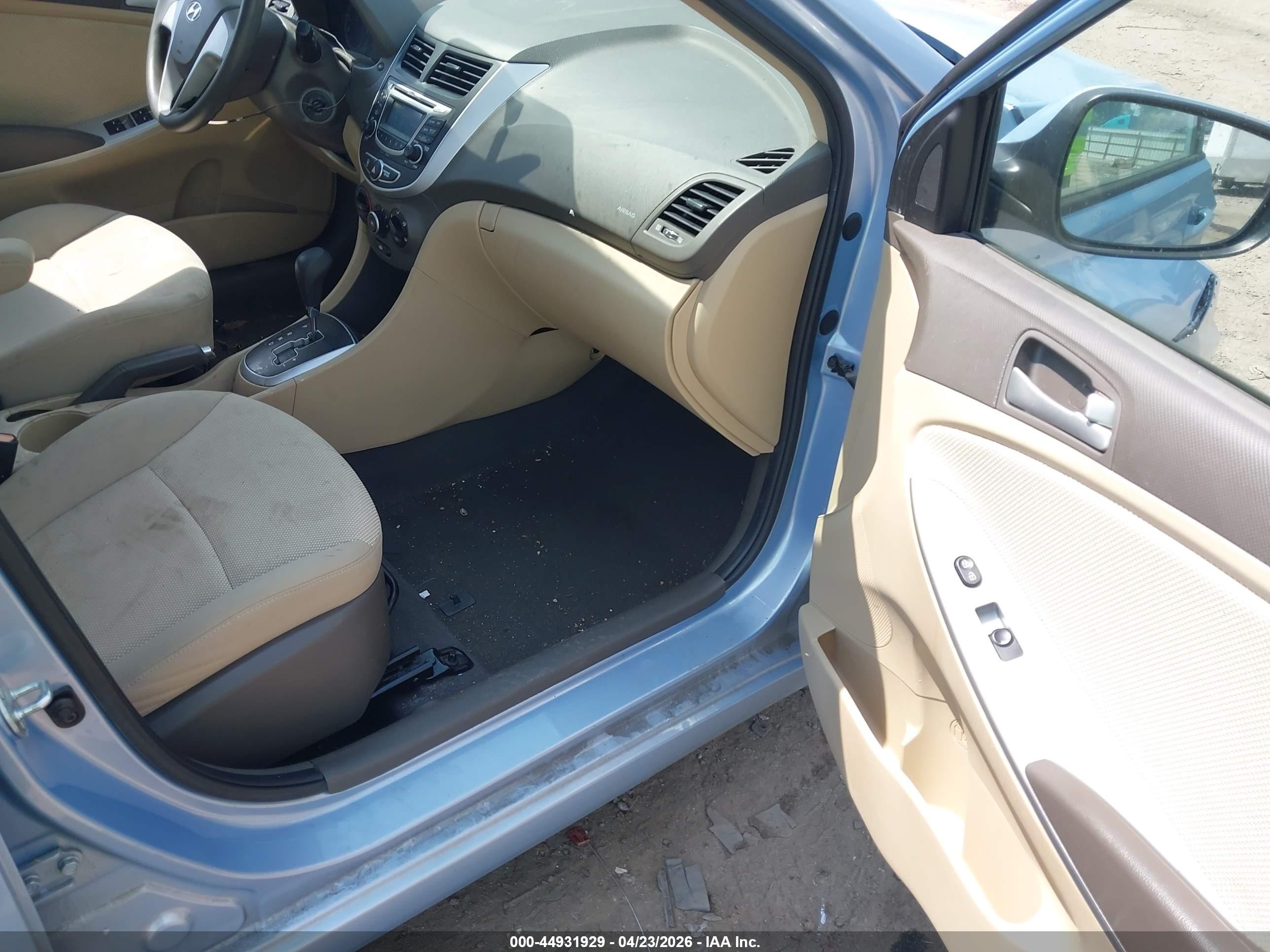 2013 Hyundai Accent Gls Синий vin: KMHCT4AE4DU526311