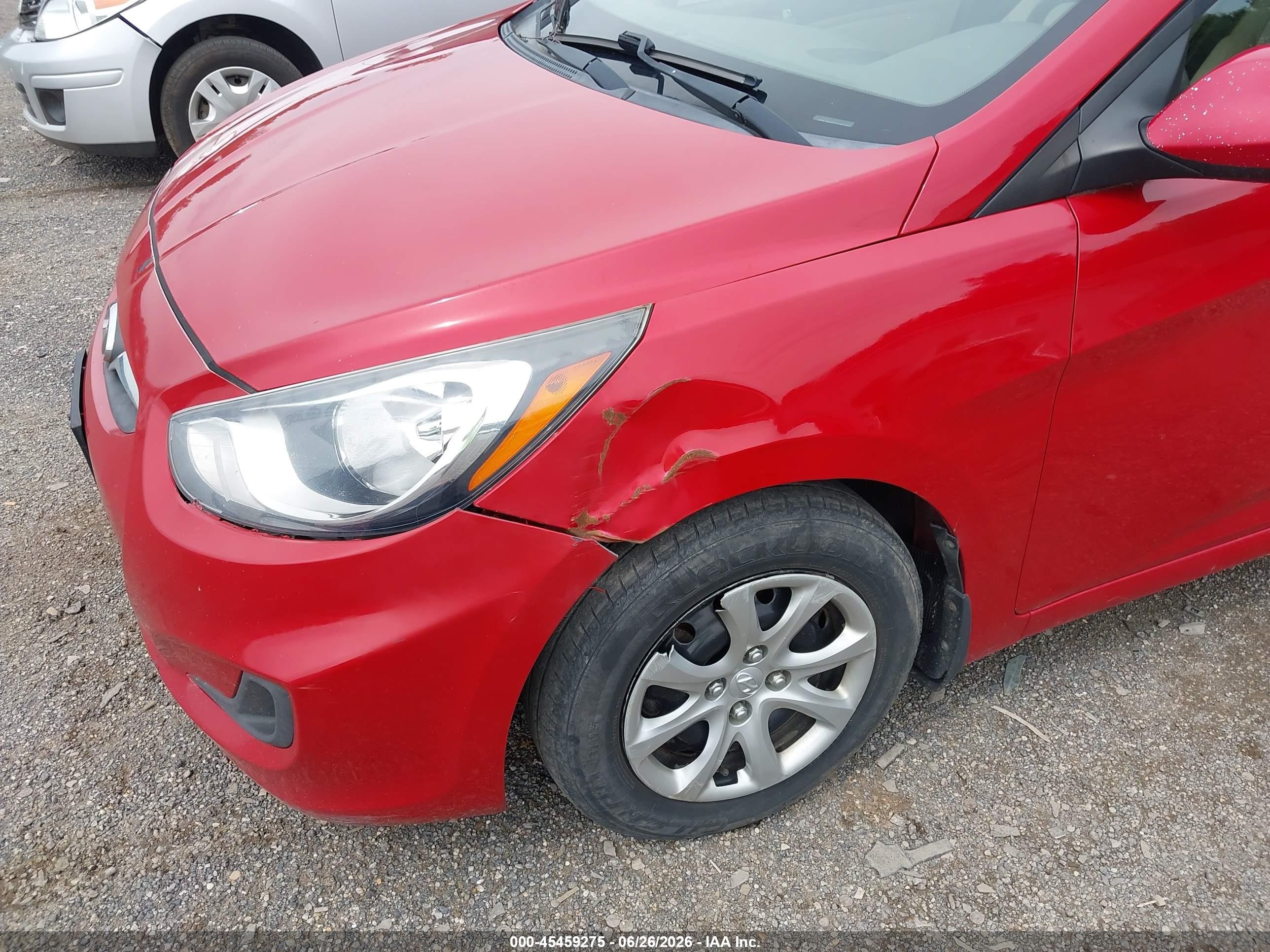 2013 Hyundai Accent Gls Red vin: KMHCT4AE4DU584175