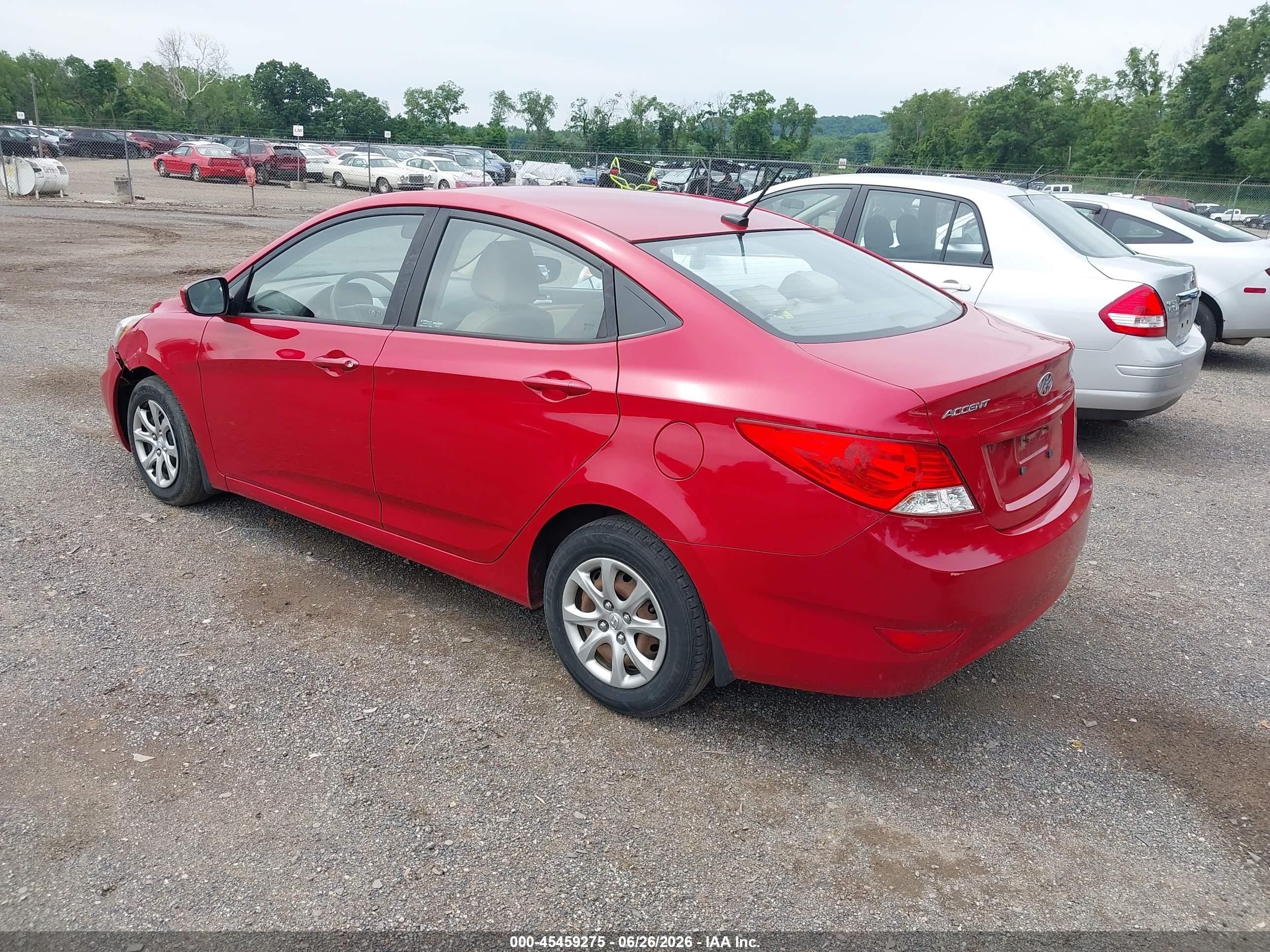 2013 Hyundai Accent Gls Red vin: KMHCT4AE4DU584175