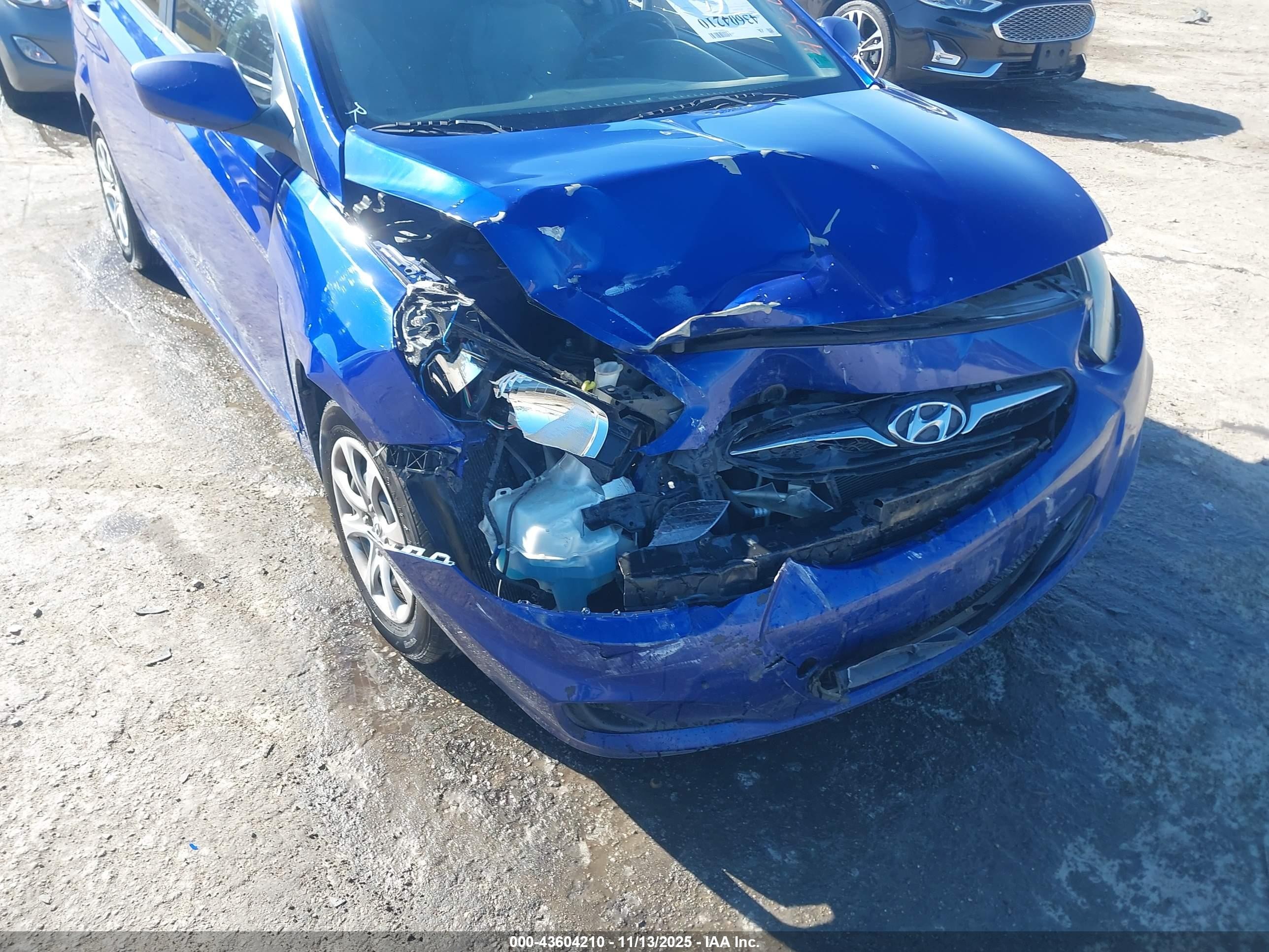 2014 Hyundai Accent Gls Blue vin: KMHCT4AE4EU612025