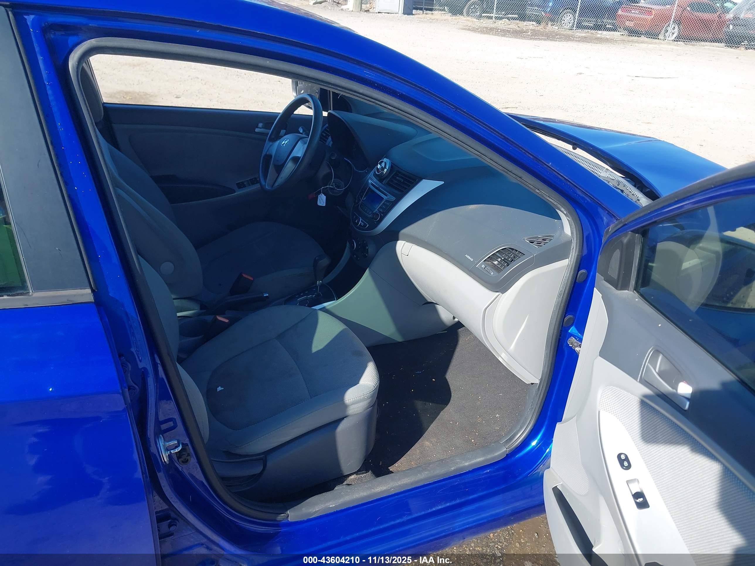 2014 Hyundai Accent Gls Blue vin: KMHCT4AE4EU612025