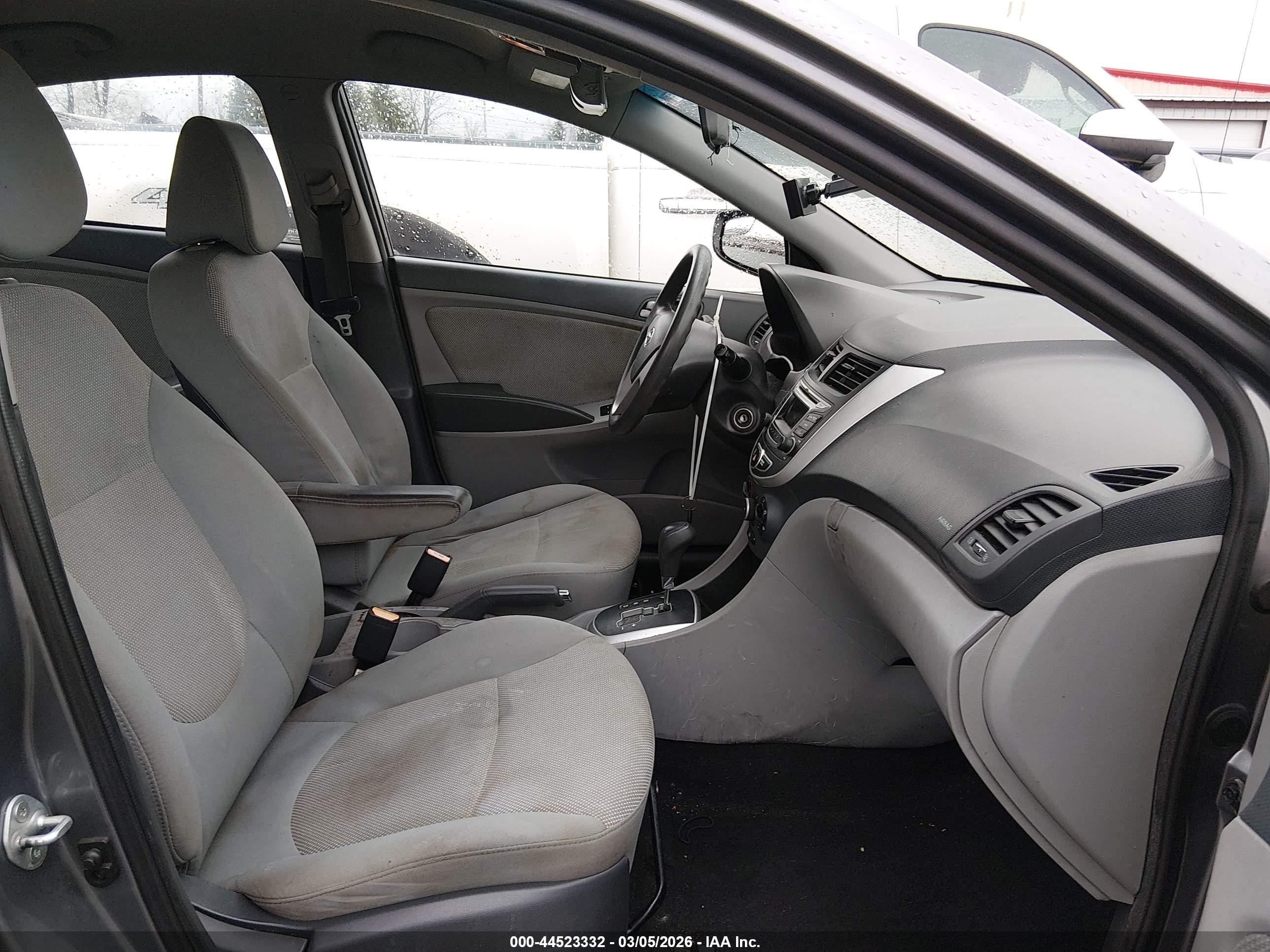 2014 Hyundai Accent Gls Серый vin: KMHCT4AE4EU630329