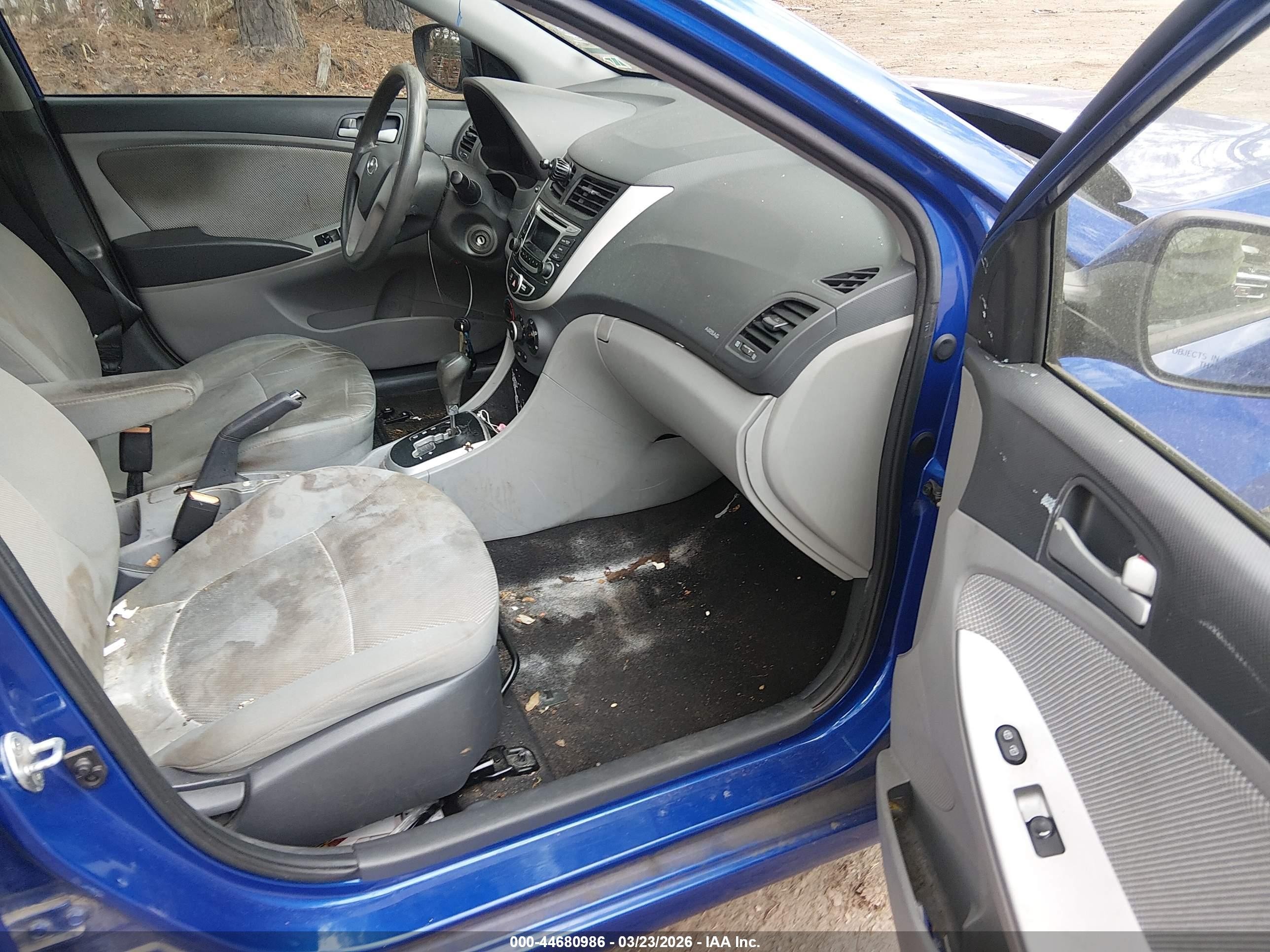 2014 Hyundai Accent Gls Blue vin: KMHCT4AE4EU666893
