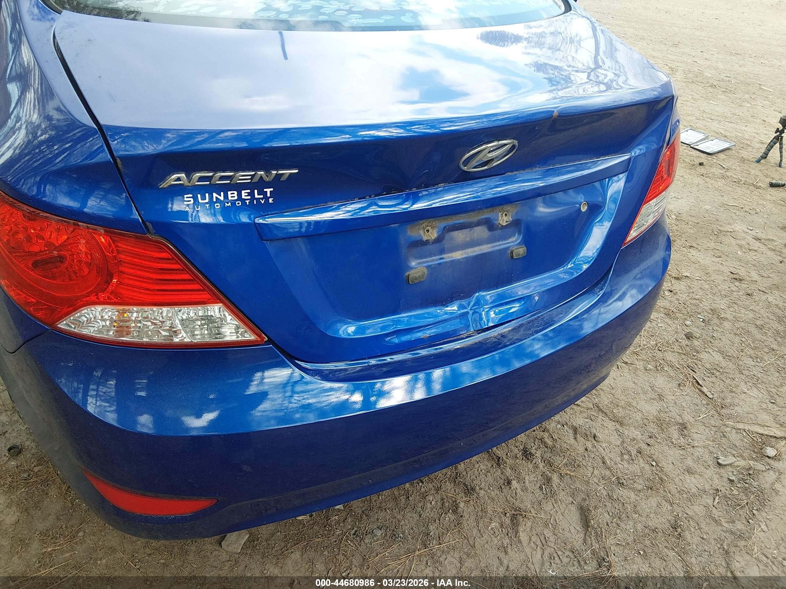 2014 Hyundai Accent Gls Blue vin: KMHCT4AE4EU666893