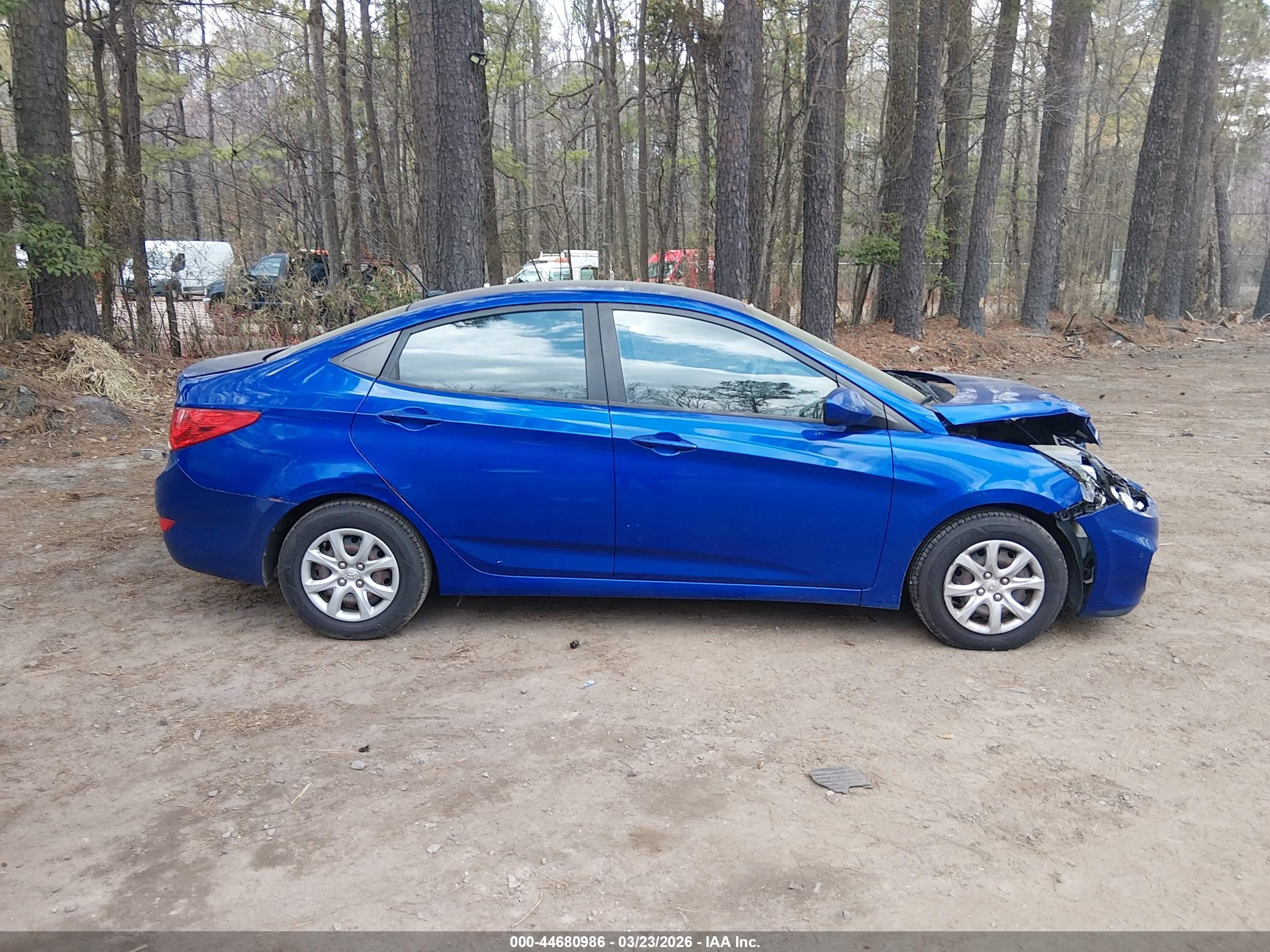 2014 Hyundai Accent Gls Blue vin: KMHCT4AE4EU666893