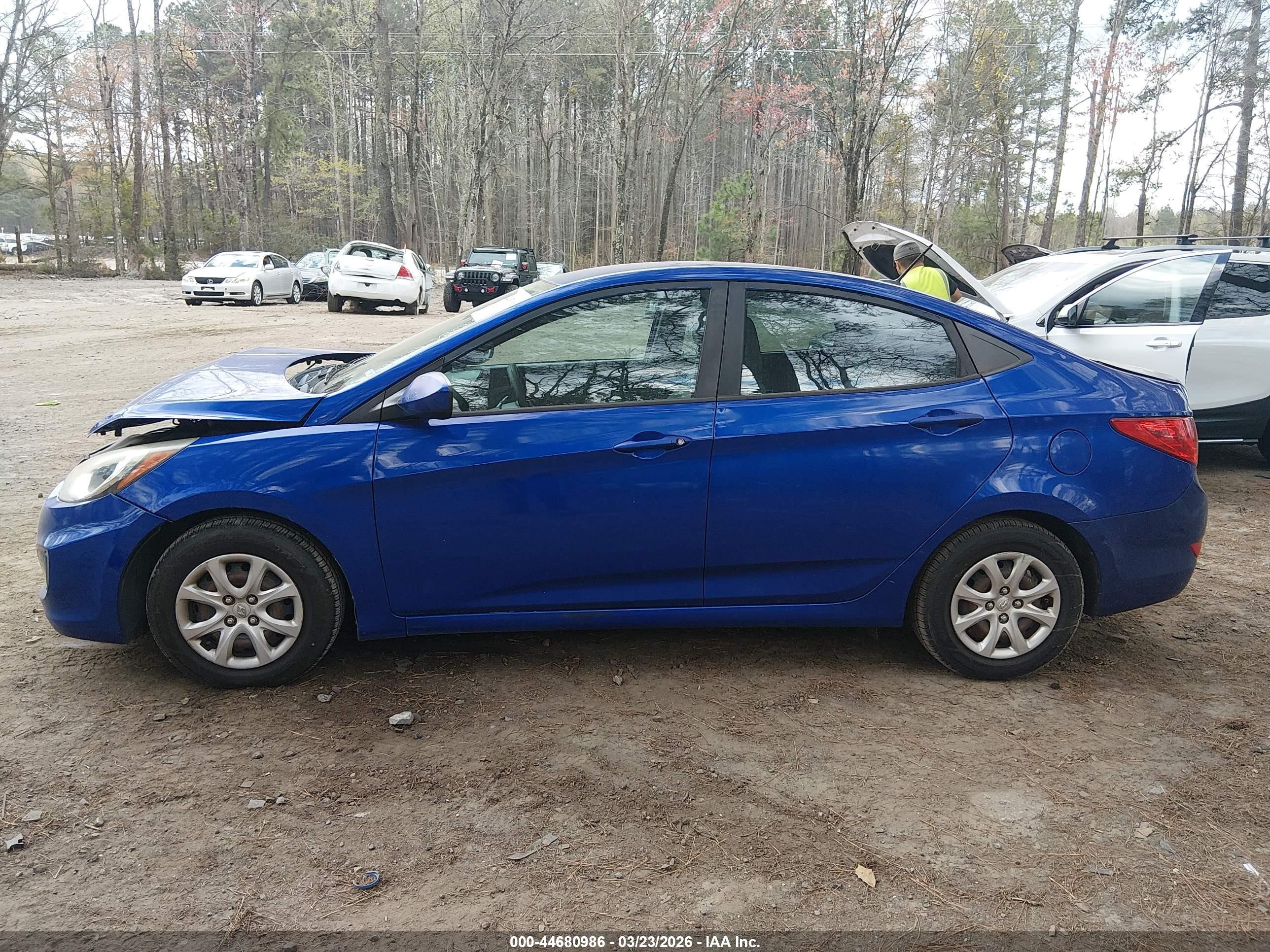 2014 Hyundai Accent Gls Blue vin: KMHCT4AE4EU666893