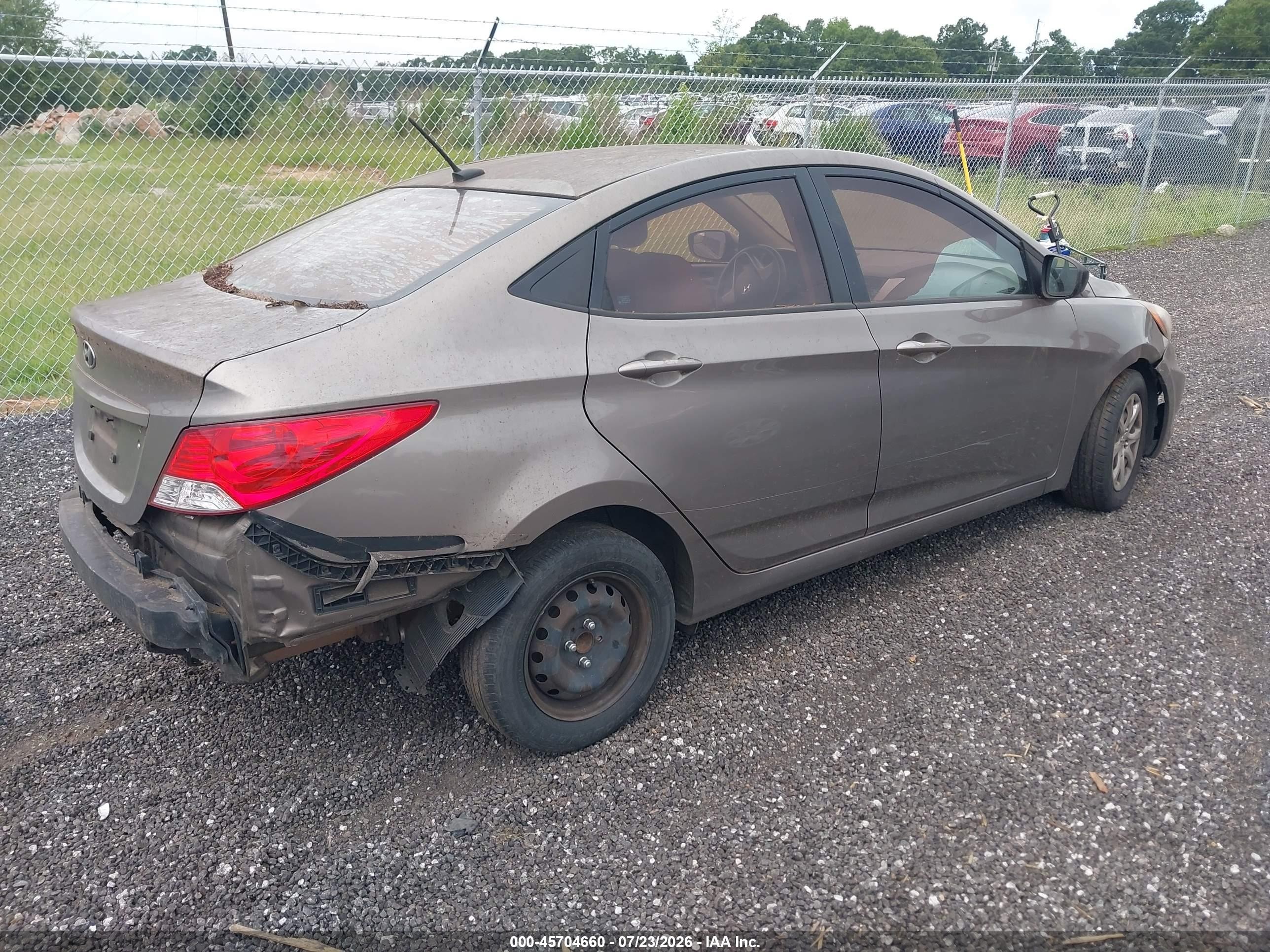 2014 Hyundai Accent Gls Beige vin: KMHCT4AE4EU673570