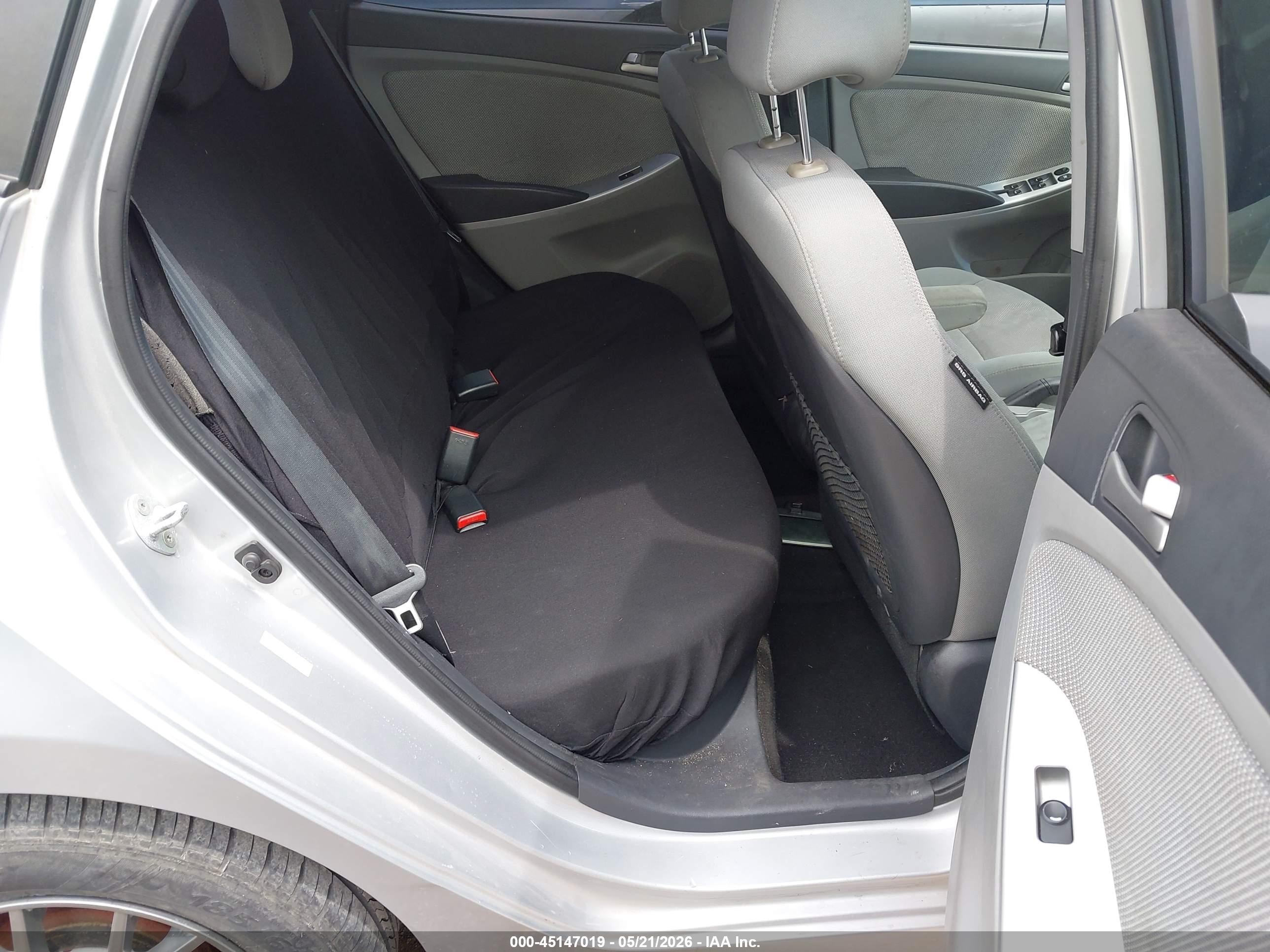 2014 Hyundai Accent Gls Silver vin: KMHCT4AE4EU709418