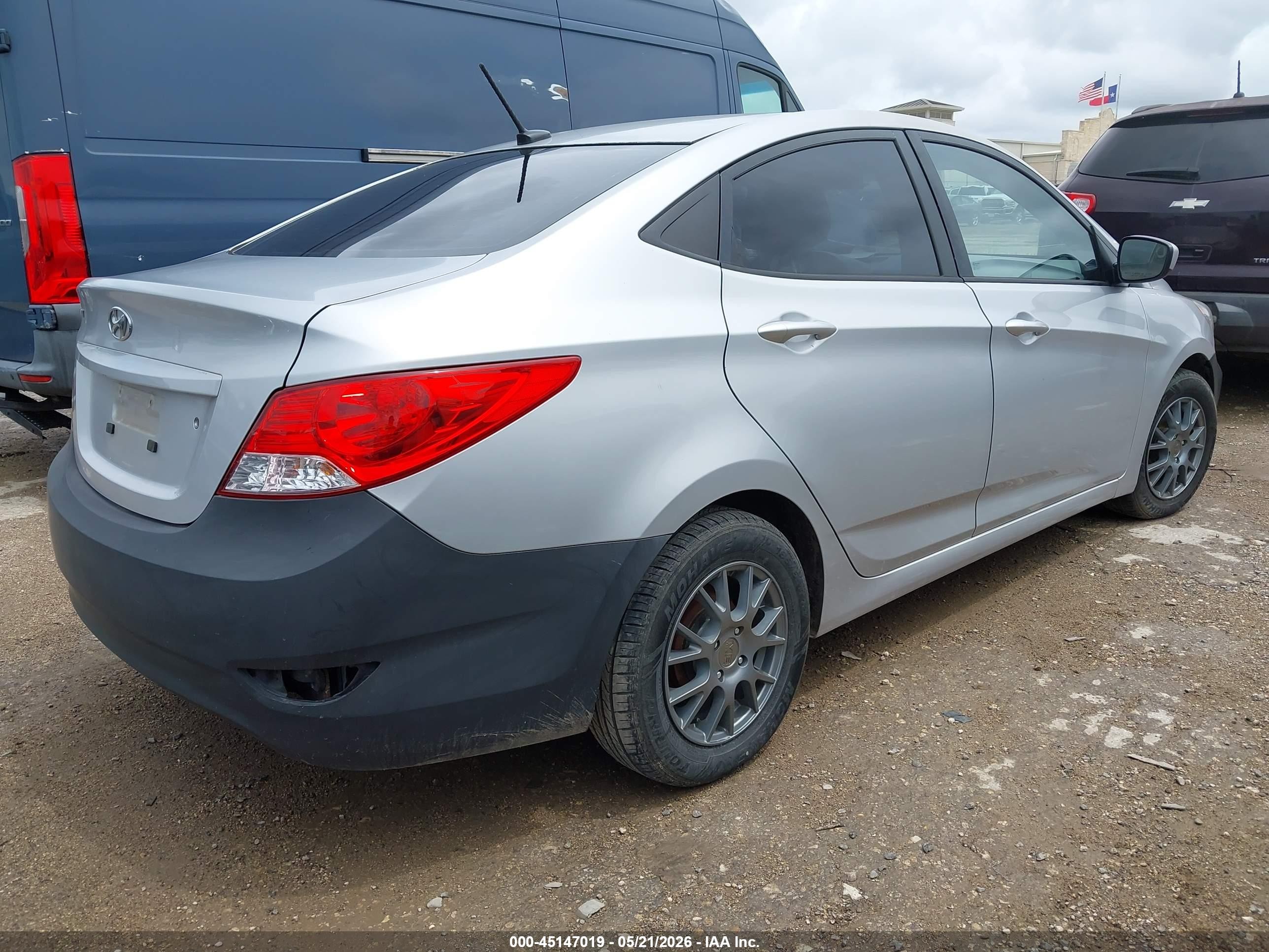 2014 Hyundai Accent Gls Silver vin: KMHCT4AE4EU709418