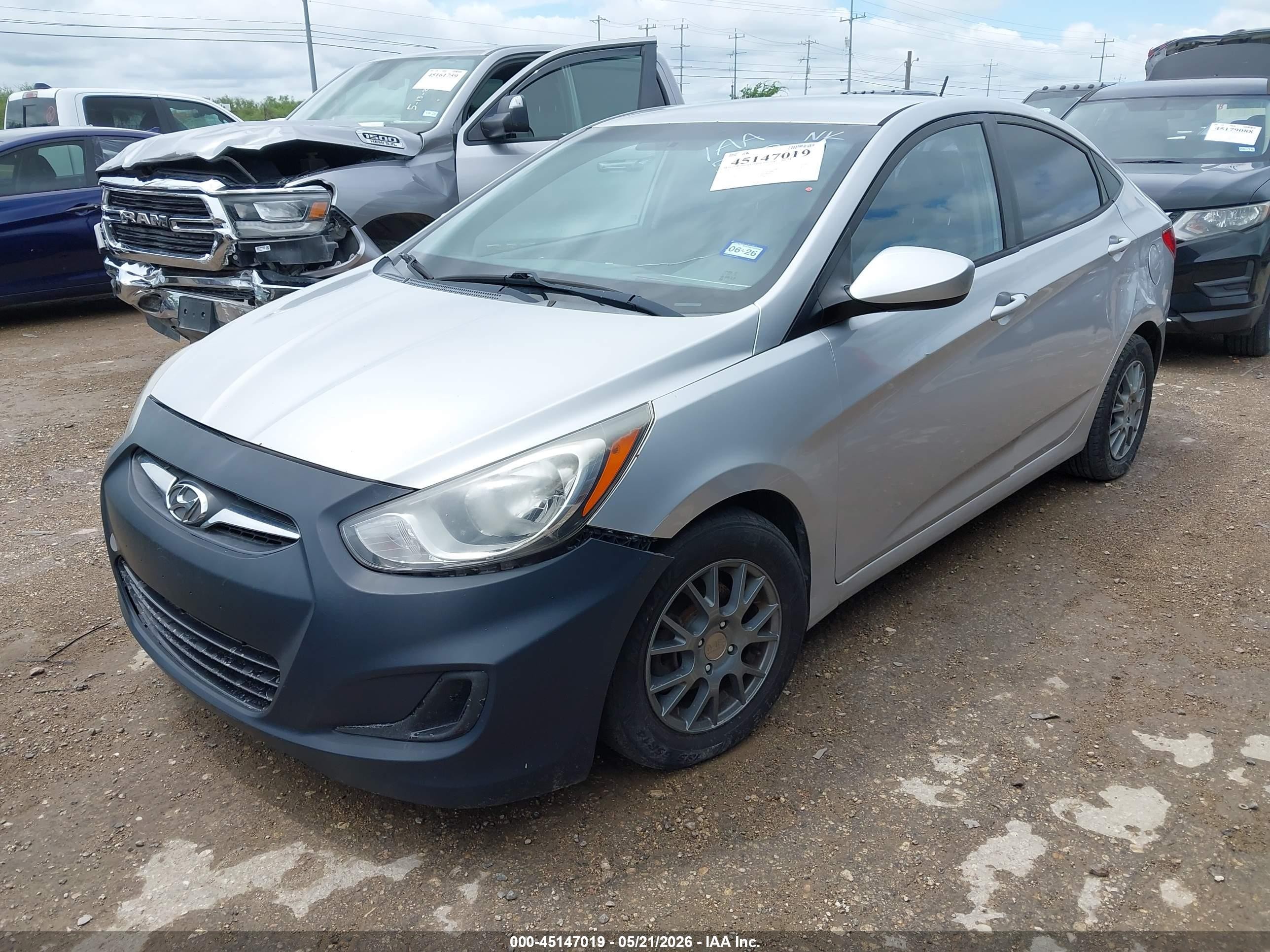 2014 Hyundai Accent Gls Silver vin: KMHCT4AE4EU709418