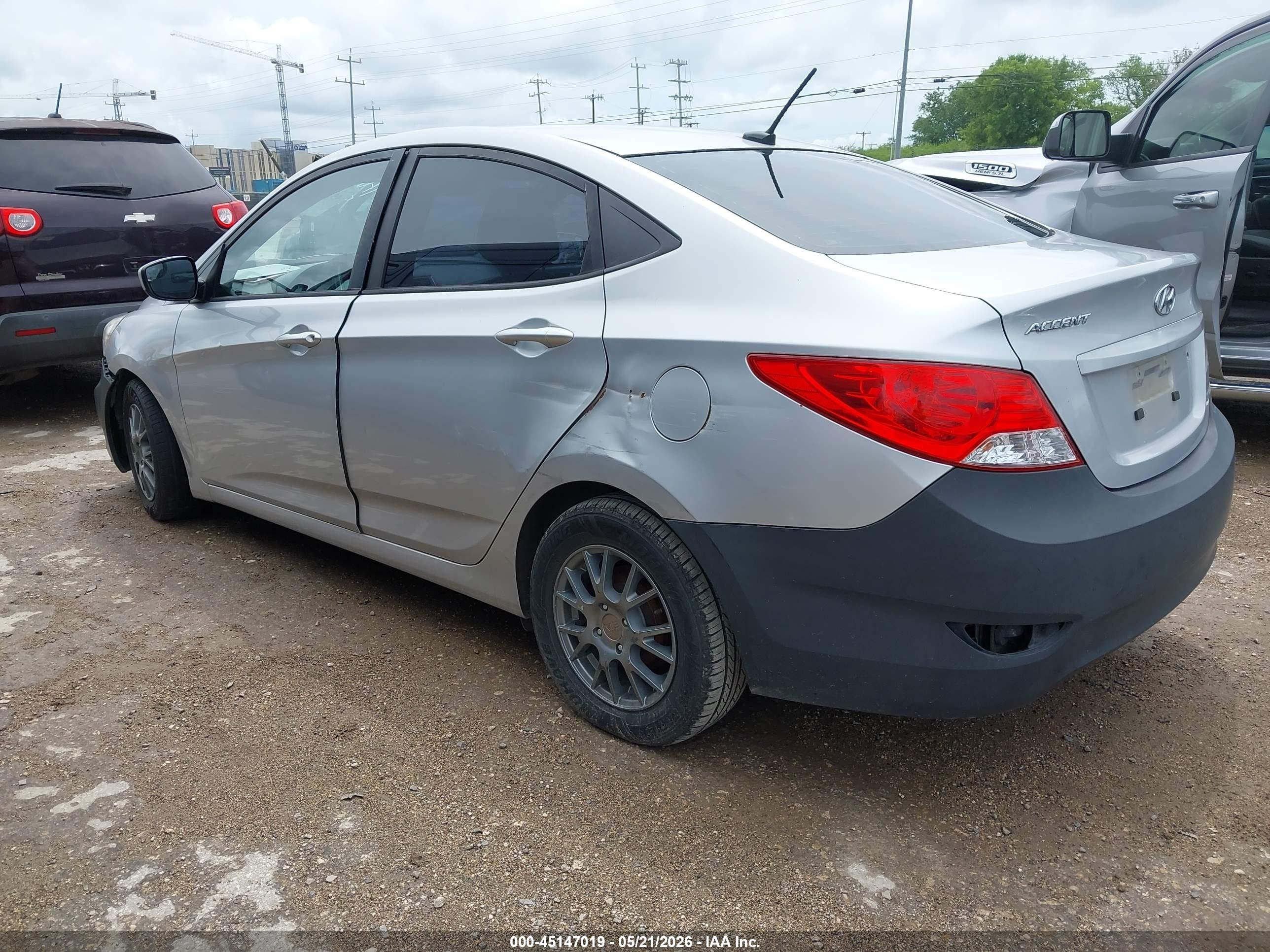 2014 Hyundai Accent Gls Silver vin: KMHCT4AE4EU709418