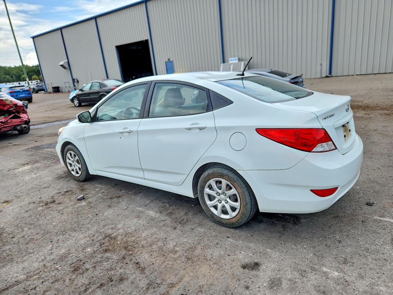 2014 Hyundai Accent Gls White vin: KMHCT4AE4EU715915