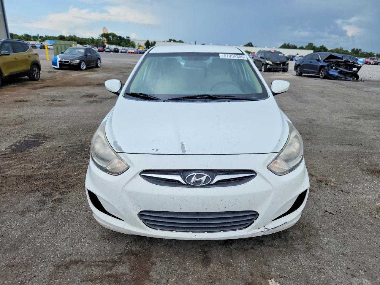 2014 Hyundai Accent Gls White vin: KMHCT4AE4EU715915