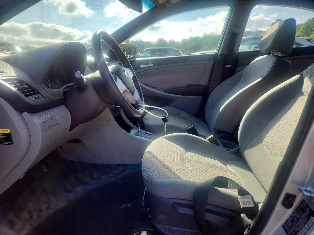 2014 Hyundai Accent Gls Silver vin: KMHCT4AE4EU736943