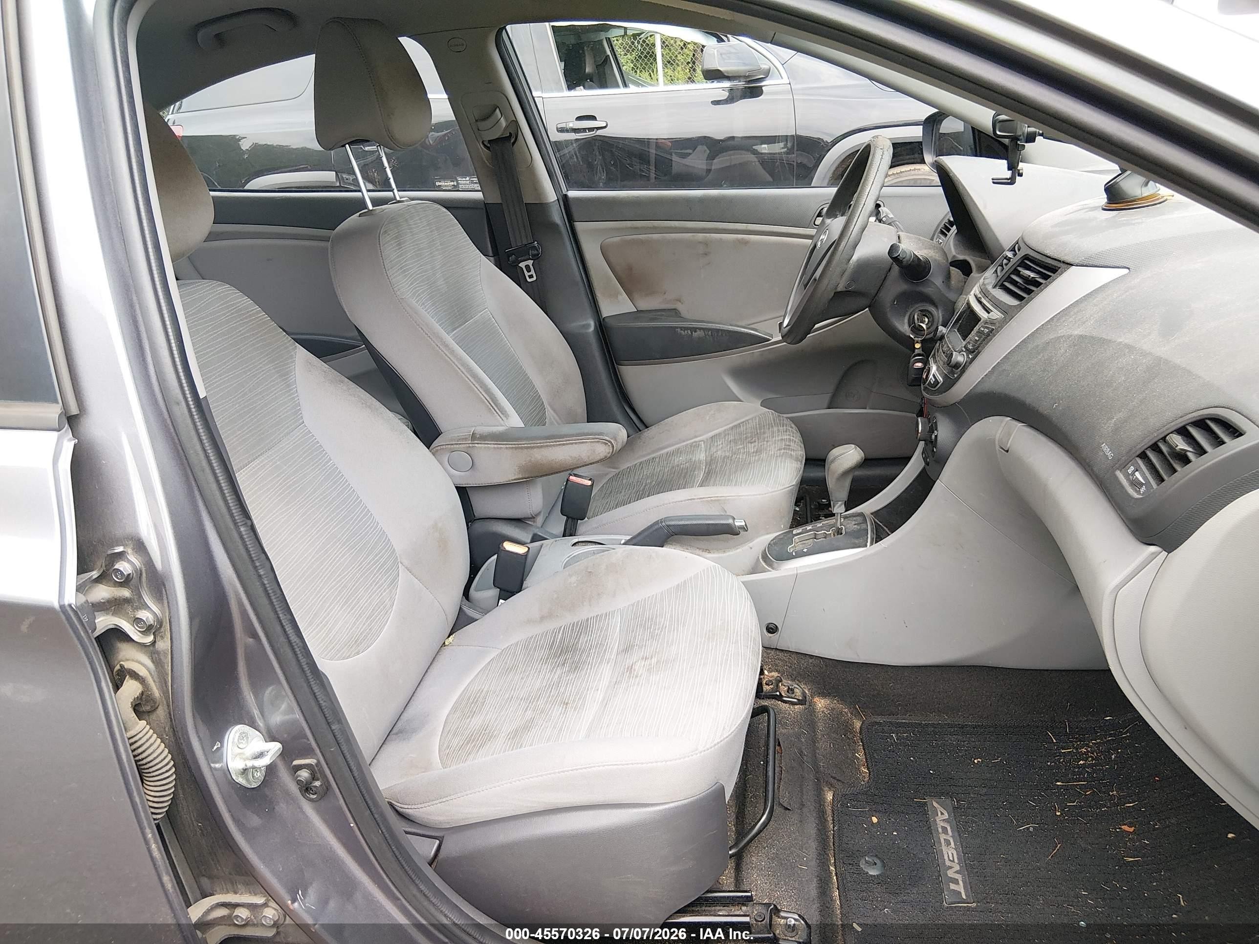 2015 Hyundai Accent Gls Silver vin: KMHCT4AE4FU792382