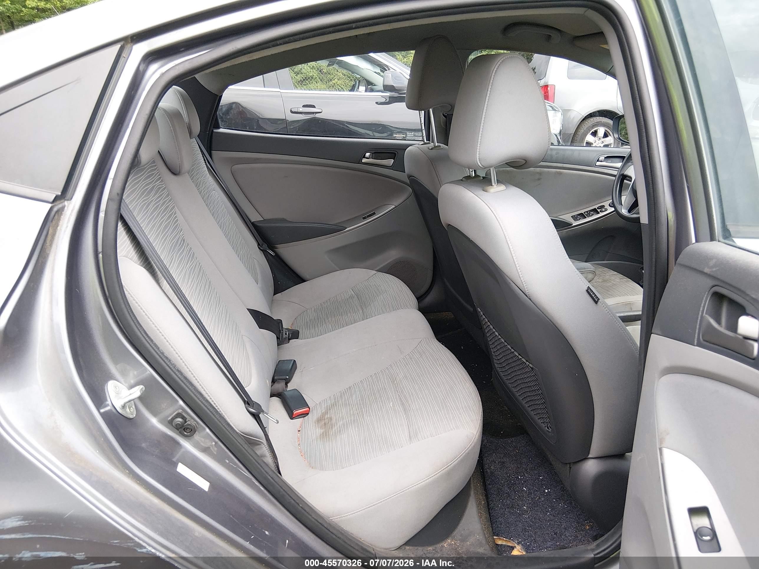 2015 Hyundai Accent Gls Silver vin: KMHCT4AE4FU792382