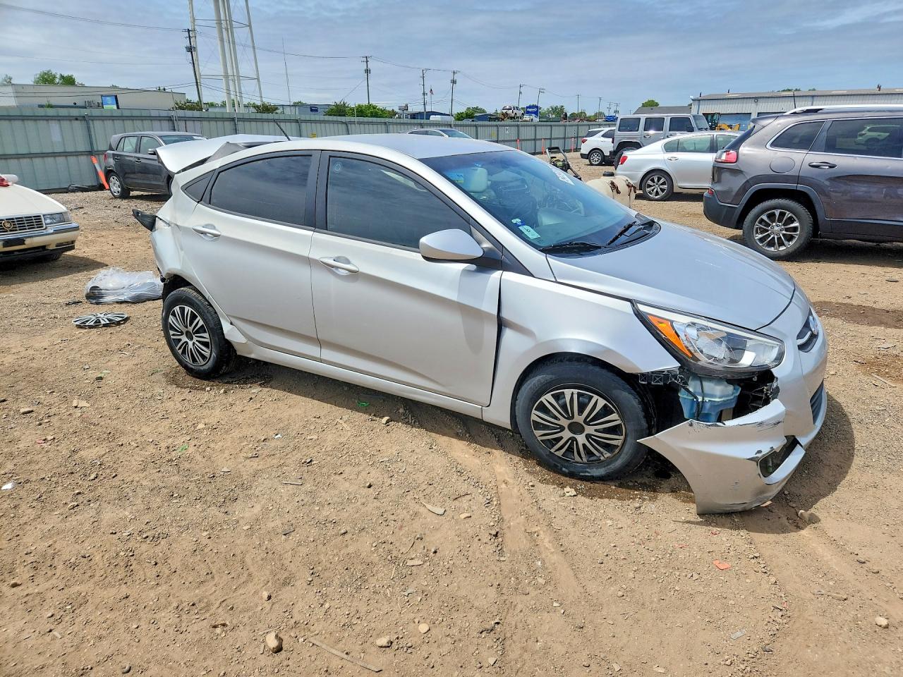 2015 Hyundai Accent Gls Silver vin: KMHCT4AE4FU799686