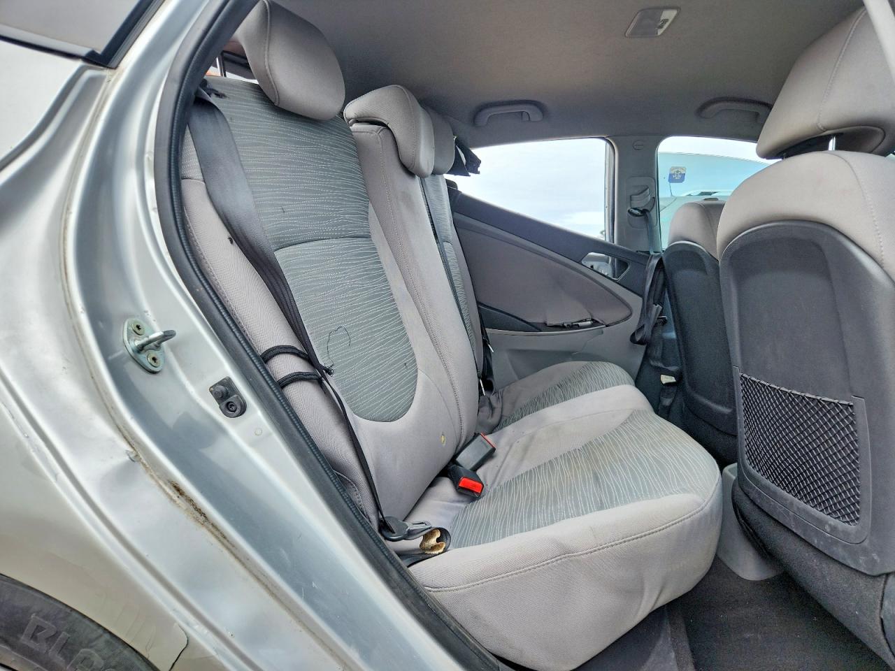 2015 Hyundai Accent Gls Silver vin: KMHCT4AE4FU799686