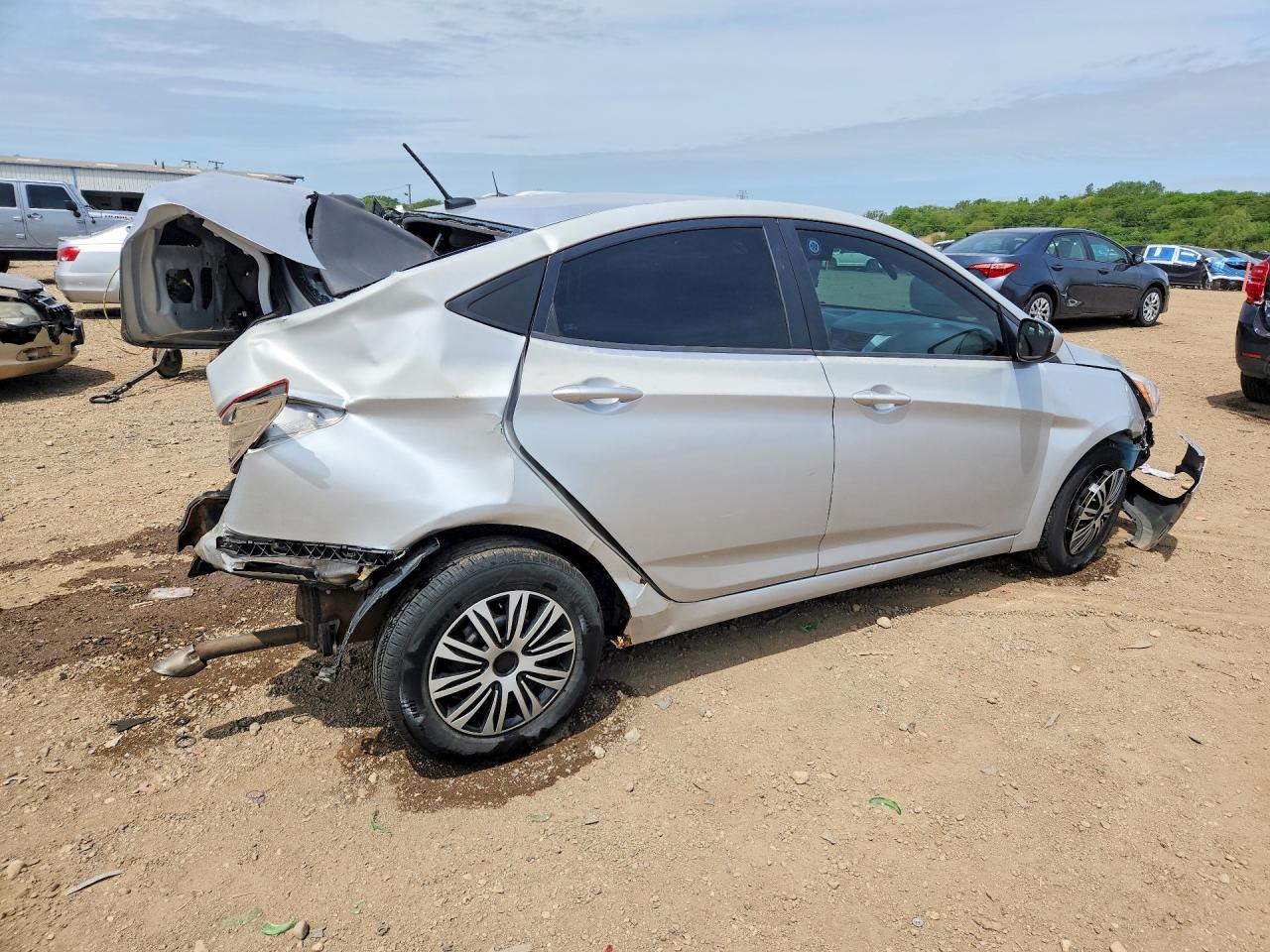 2015 Hyundai Accent Gls Silver vin: KMHCT4AE4FU799686