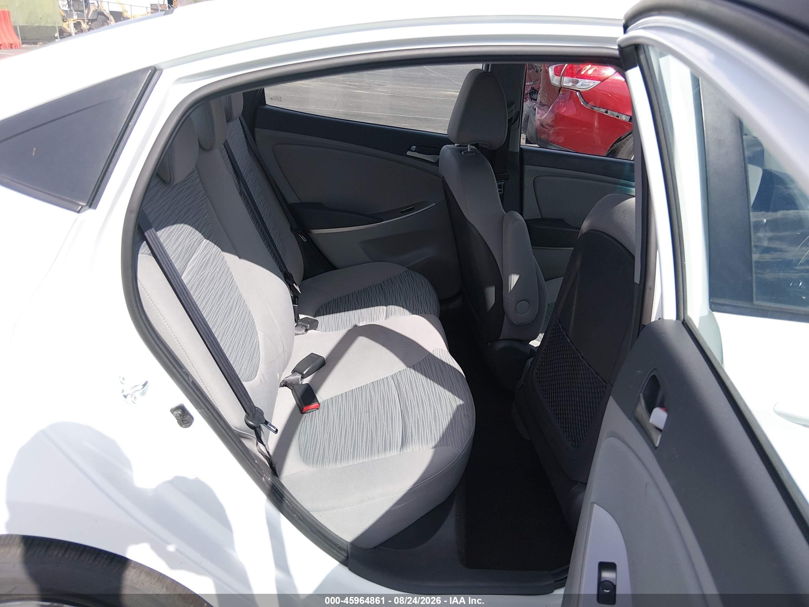 2015 Hyundai Accent Gls White vin: KMHCT4AE4FU863547