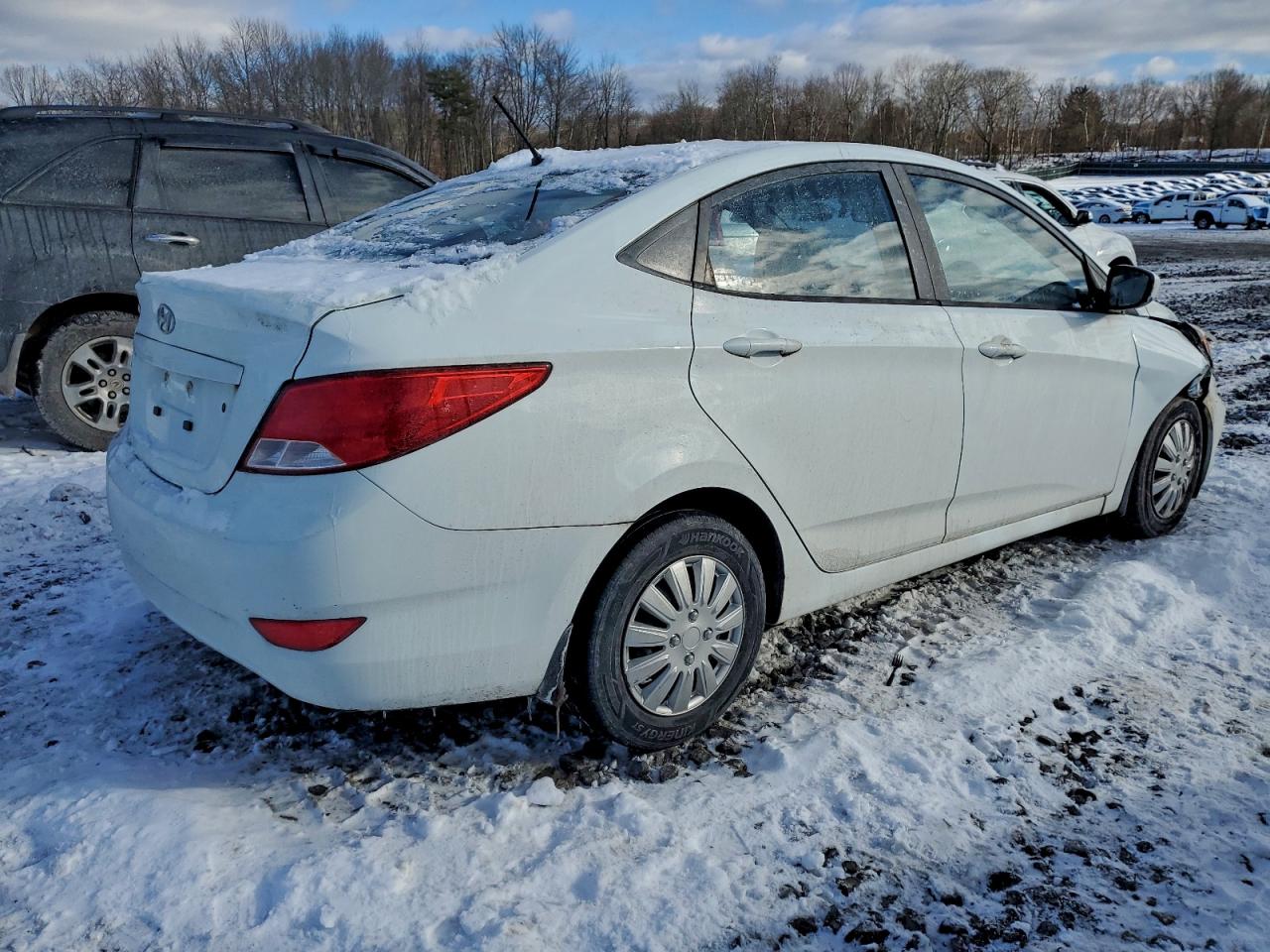 2015 Hyundai Accent Gls White vin: KMHCT4AE4FU905487