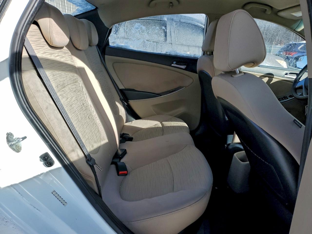 2015 Hyundai Accent Gls White vin: KMHCT4AE4FU905487