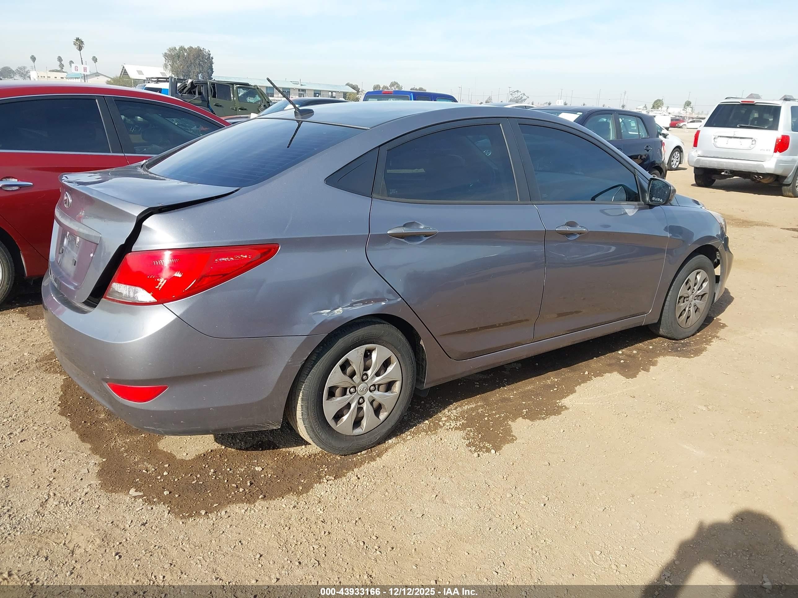 2016 Hyundai Accent Se Gray vin: KMHCT4AE4GU013788
