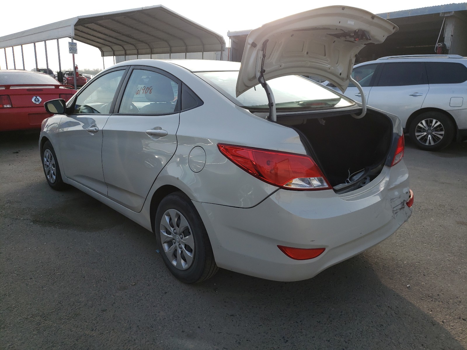 2016 Hyundai Accent Se White vin: KMHCT4AE4GU072016