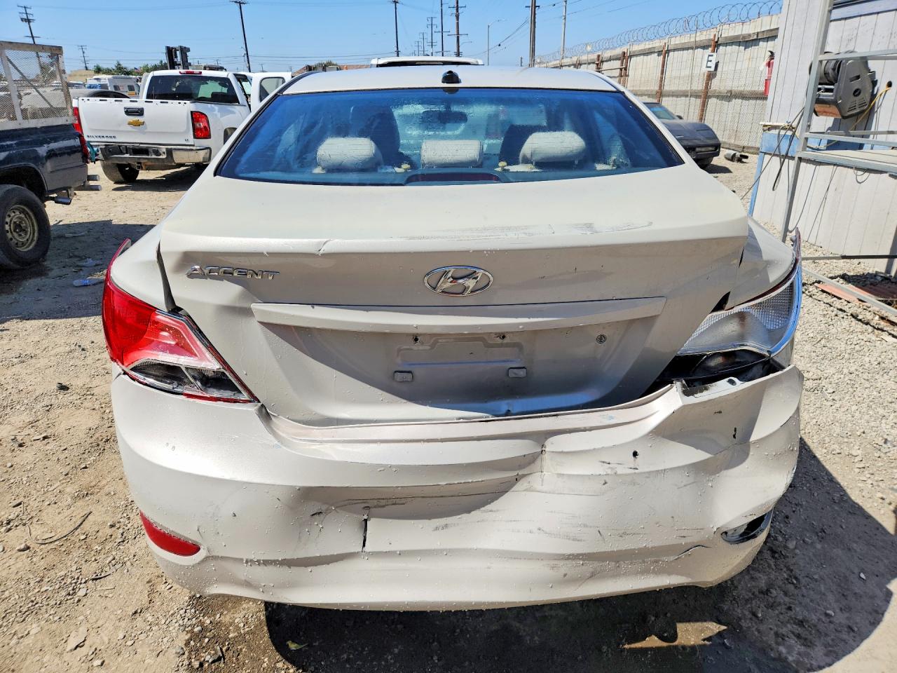 2016 Hyundai Accent Se Cream vin: KMHCT4AE4GU072016