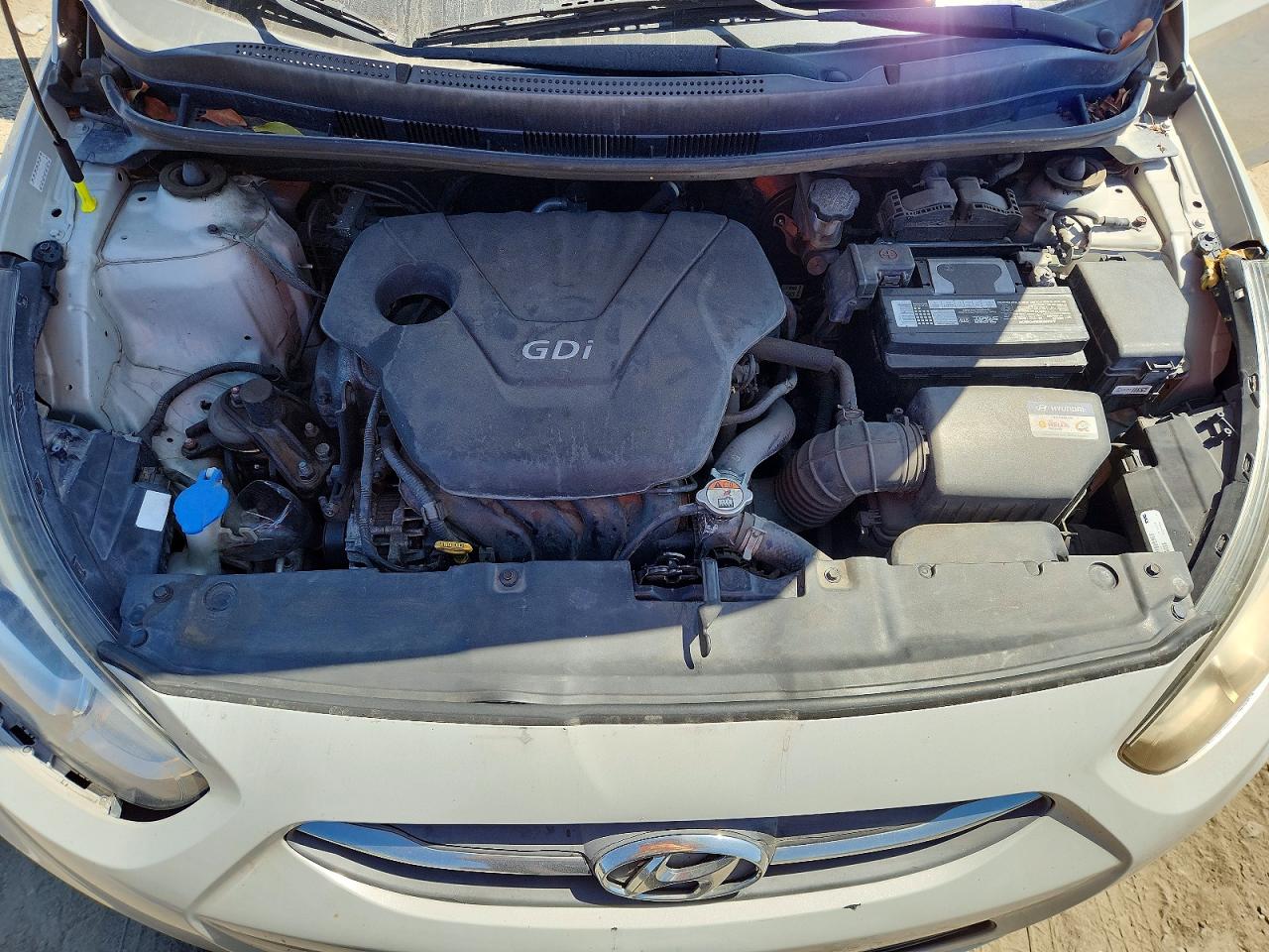 2016 Hyundai Accent Se Cream vin: KMHCT4AE4GU072016