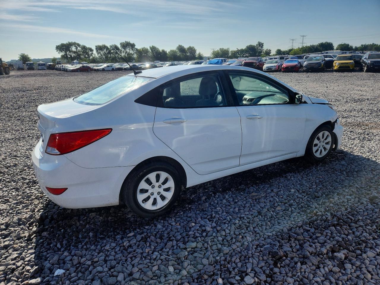 2016 Hyundai Accent Se White vin: KMHCT4AE4GU133669
