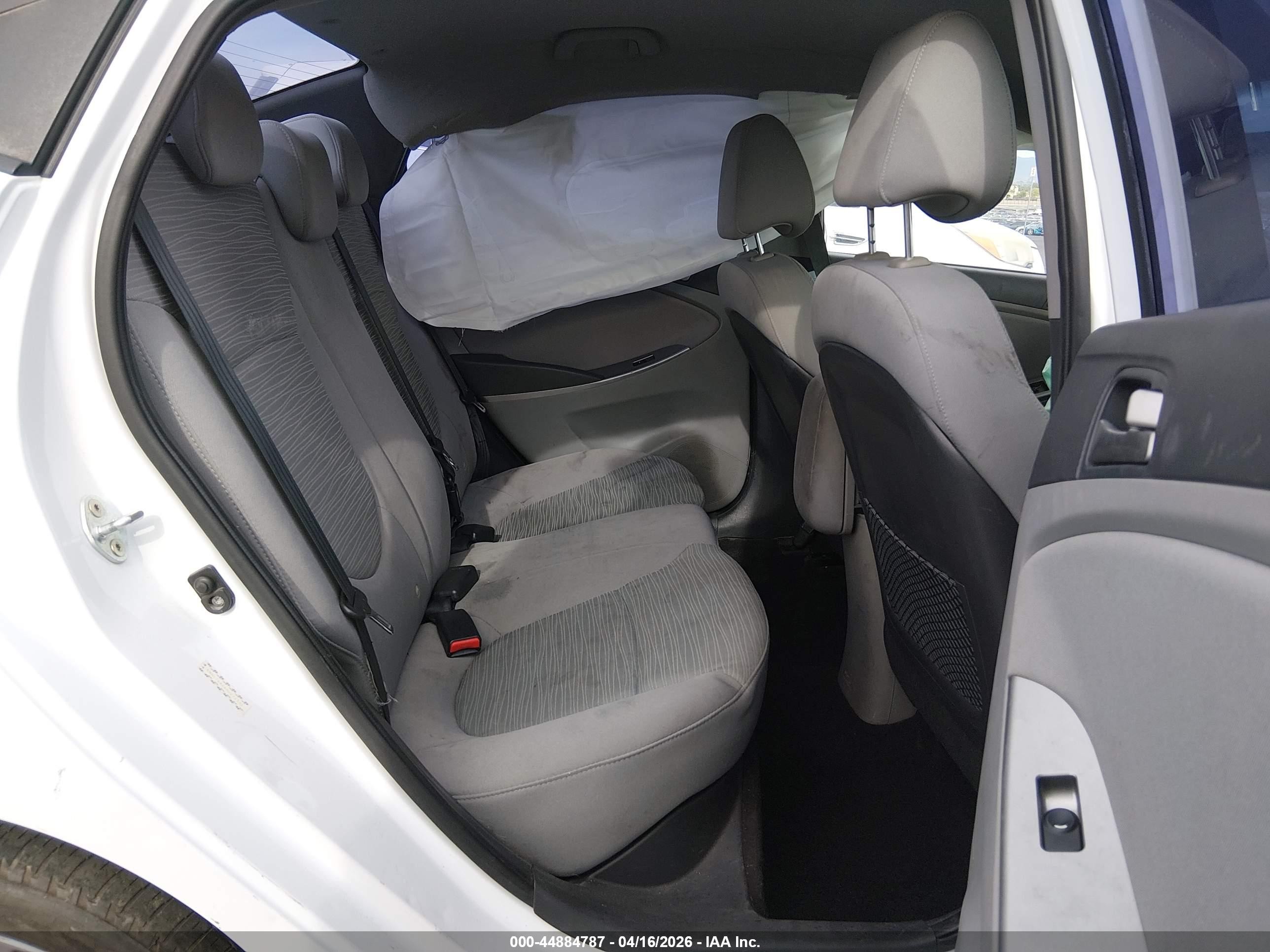 2017 Hyundai Accent Value Edition Белый vin: KMHCT4AE4HU272332