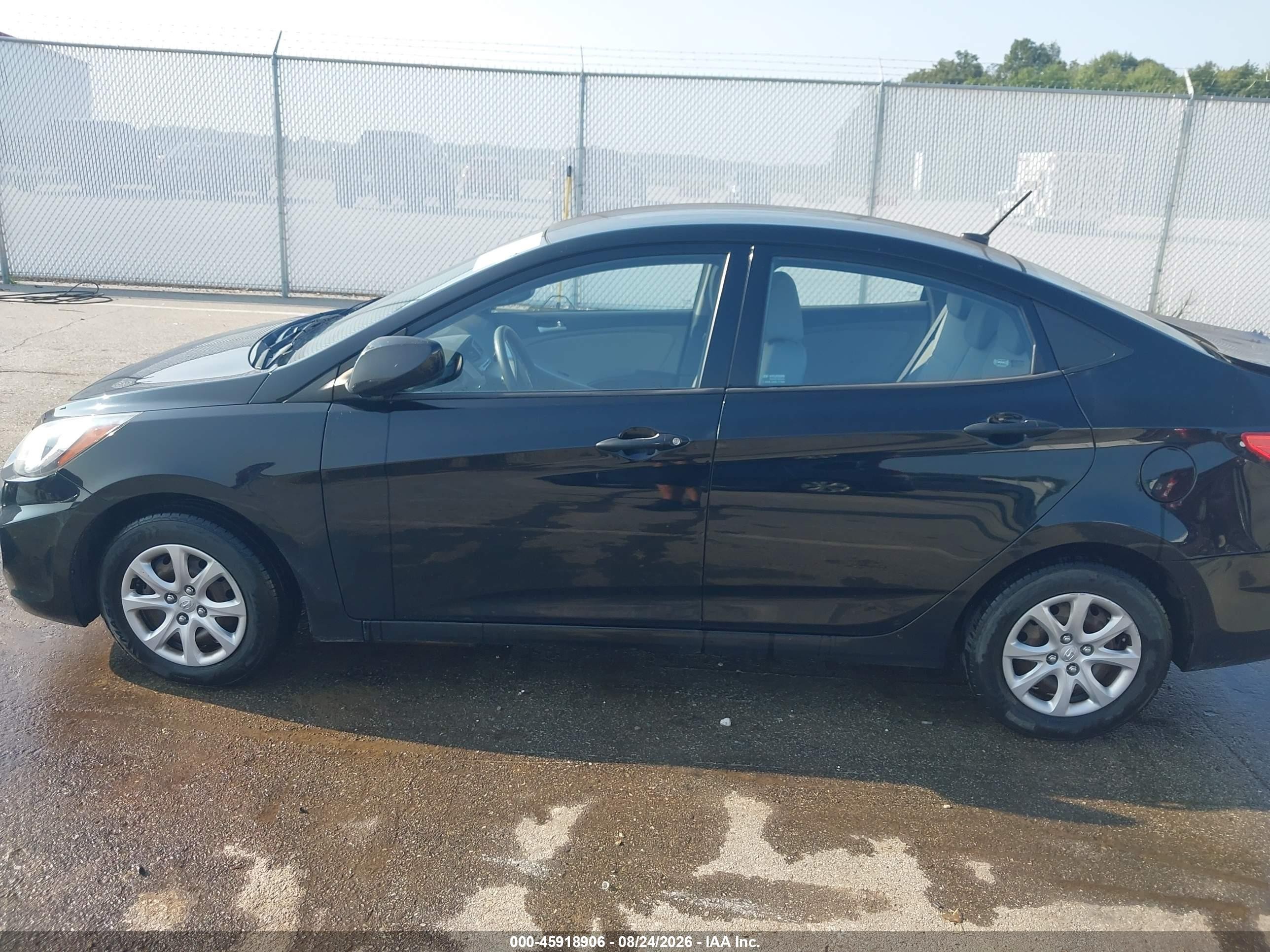 2012 Hyundai Accent Gls Black vin: KMHCT4AE5CU050519