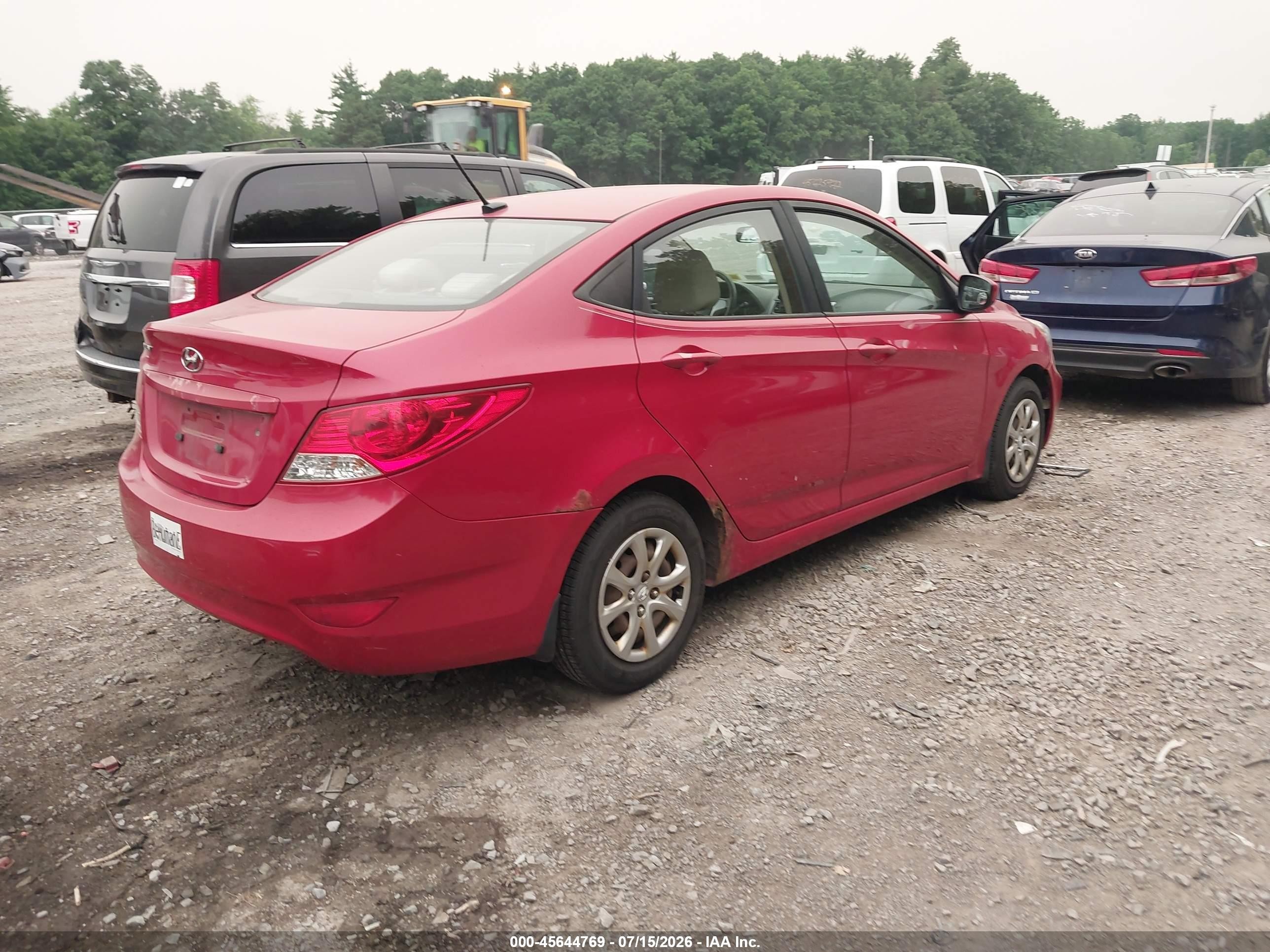 2012 Hyundai Accent Gls Red vin: KMHCT4AE5CU195351