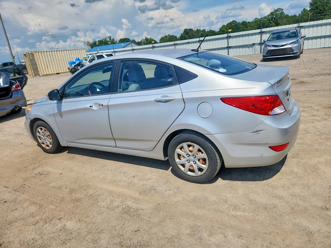 2012 Hyundai Accent Gls Серебряный vin: KMHCT4AE5CU202945