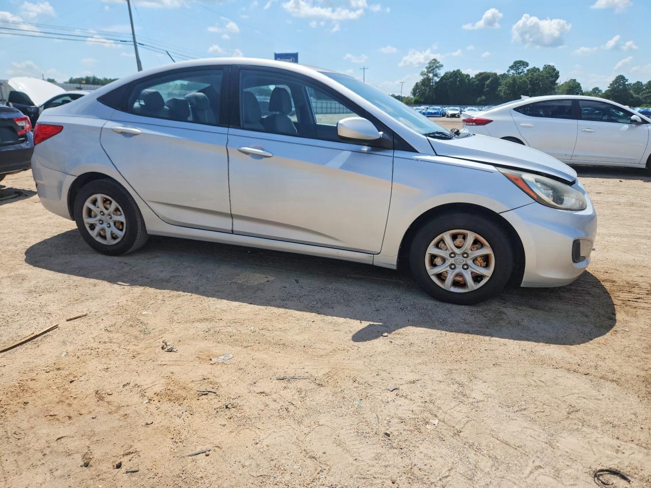 2012 Hyundai Accent Gls Серебряный vin: KMHCT4AE5CU202945