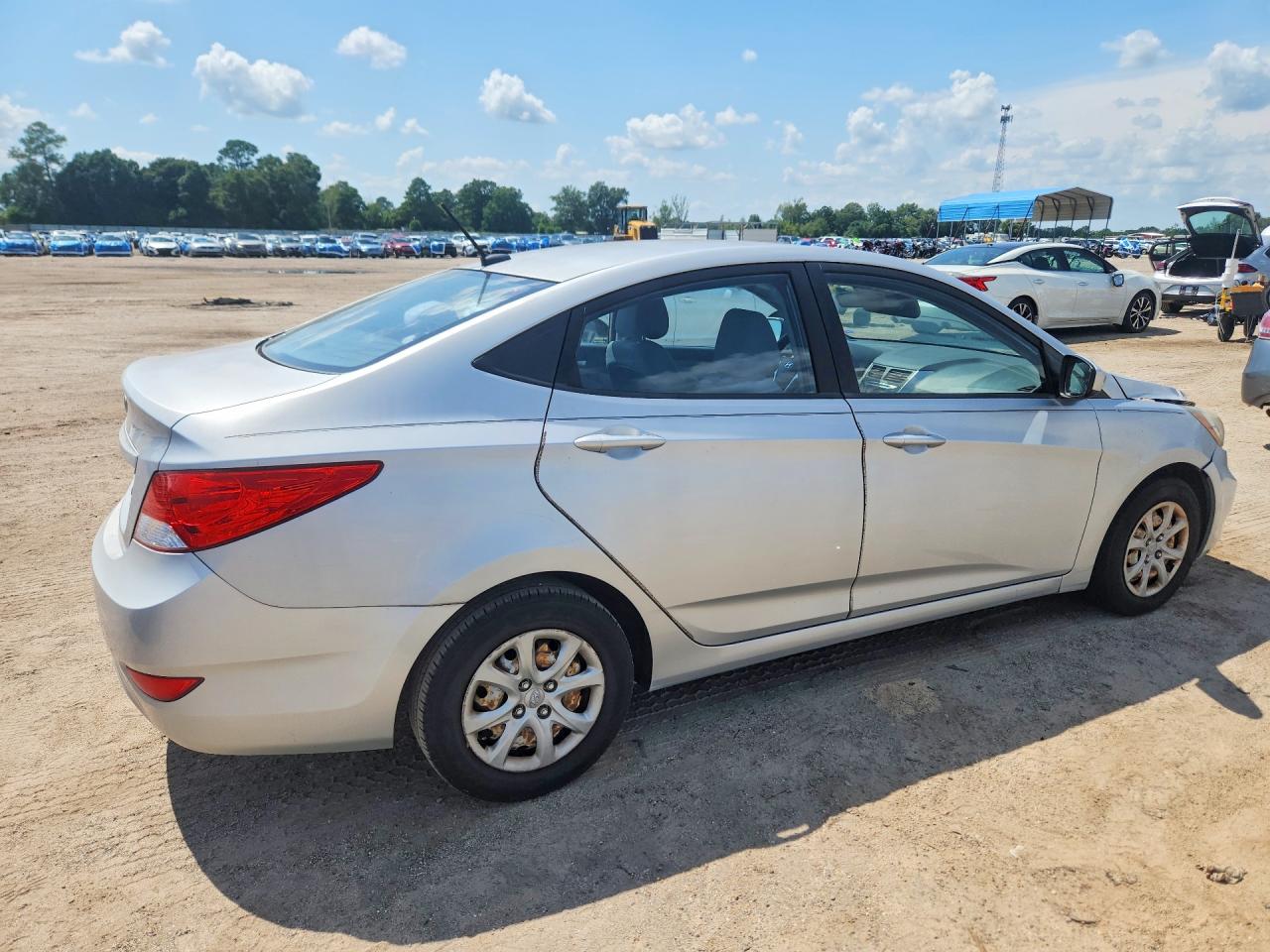 2012 Hyundai Accent Gls Серебряный vin: KMHCT4AE5CU202945