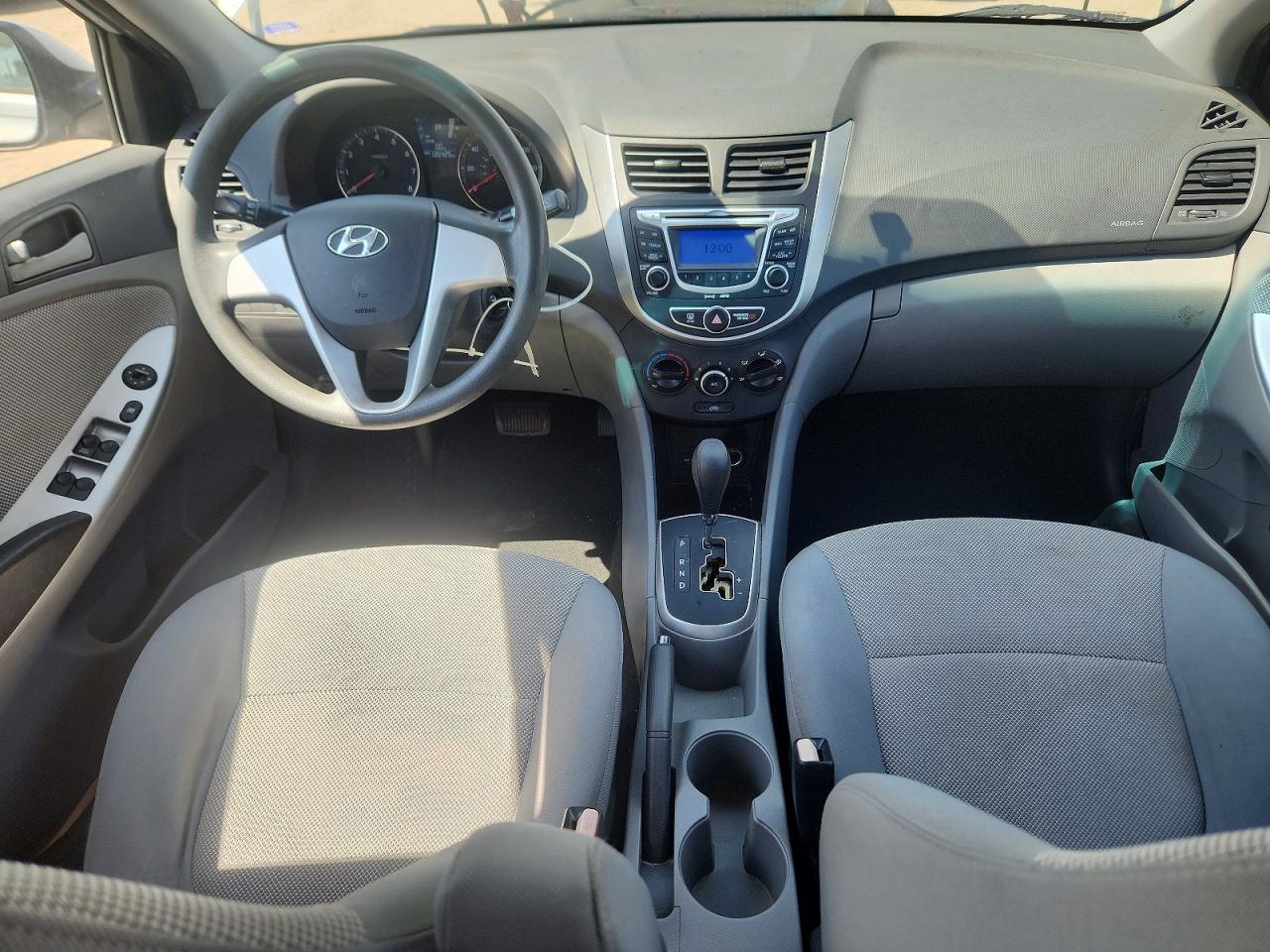 2012 Hyundai Accent Gls Серебряный vin: KMHCT4AE5CU202945